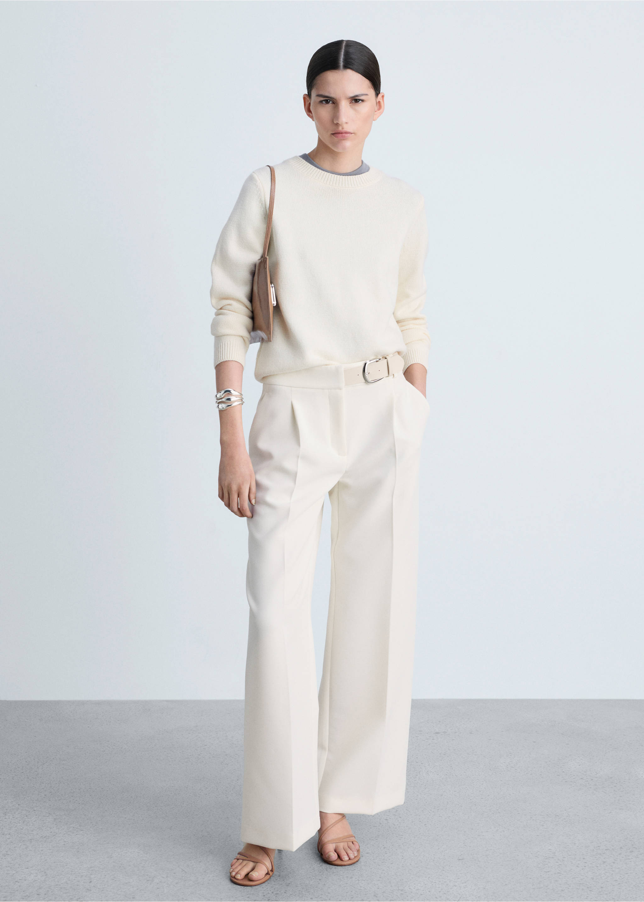 Pantalon droit avec ceinture - Plan général, Écru. Ref: 87074811-00.