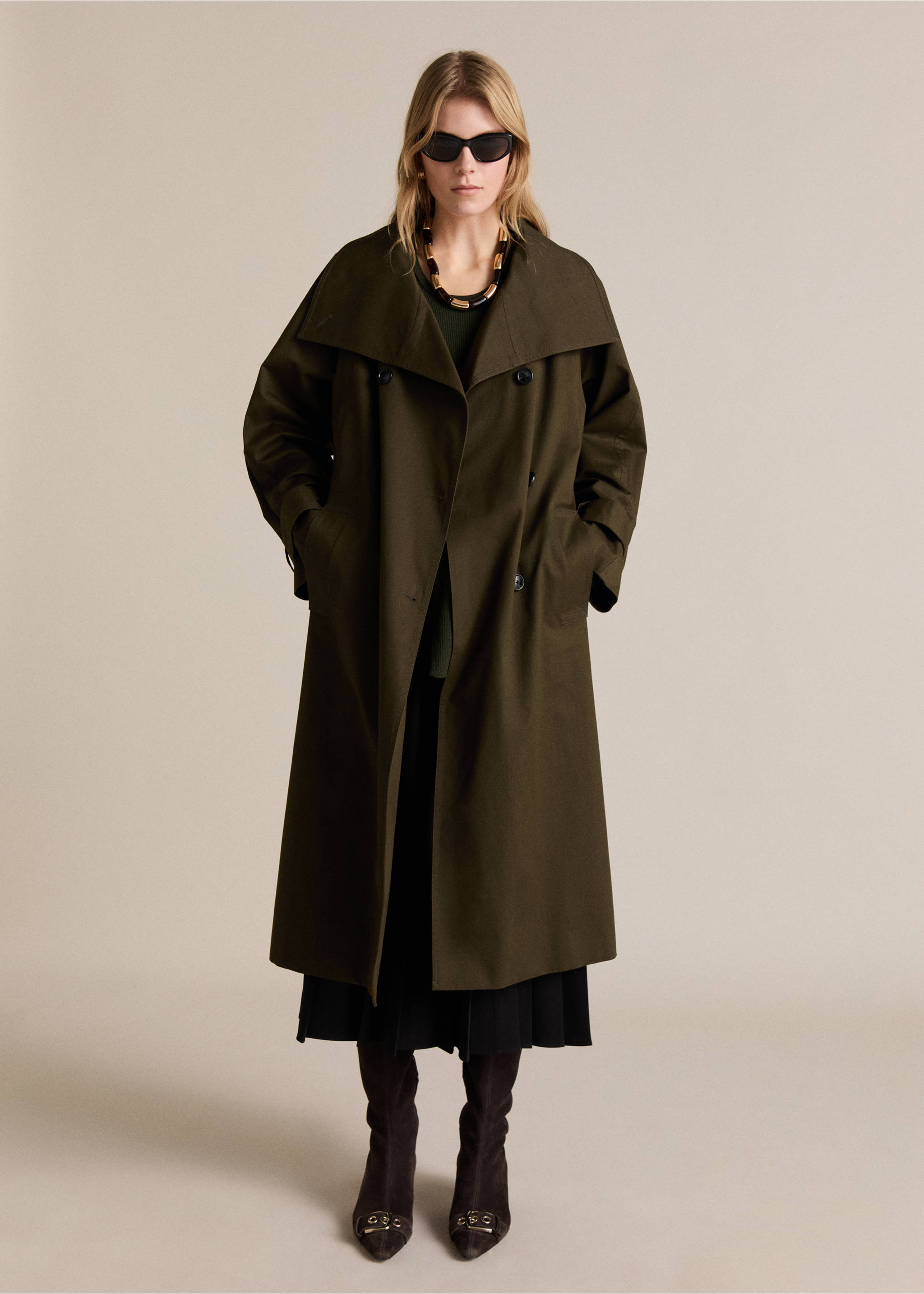 Lange double-breasted trenchcoat - Overzichtstekening, Kaki. Ref: 87075142-00.