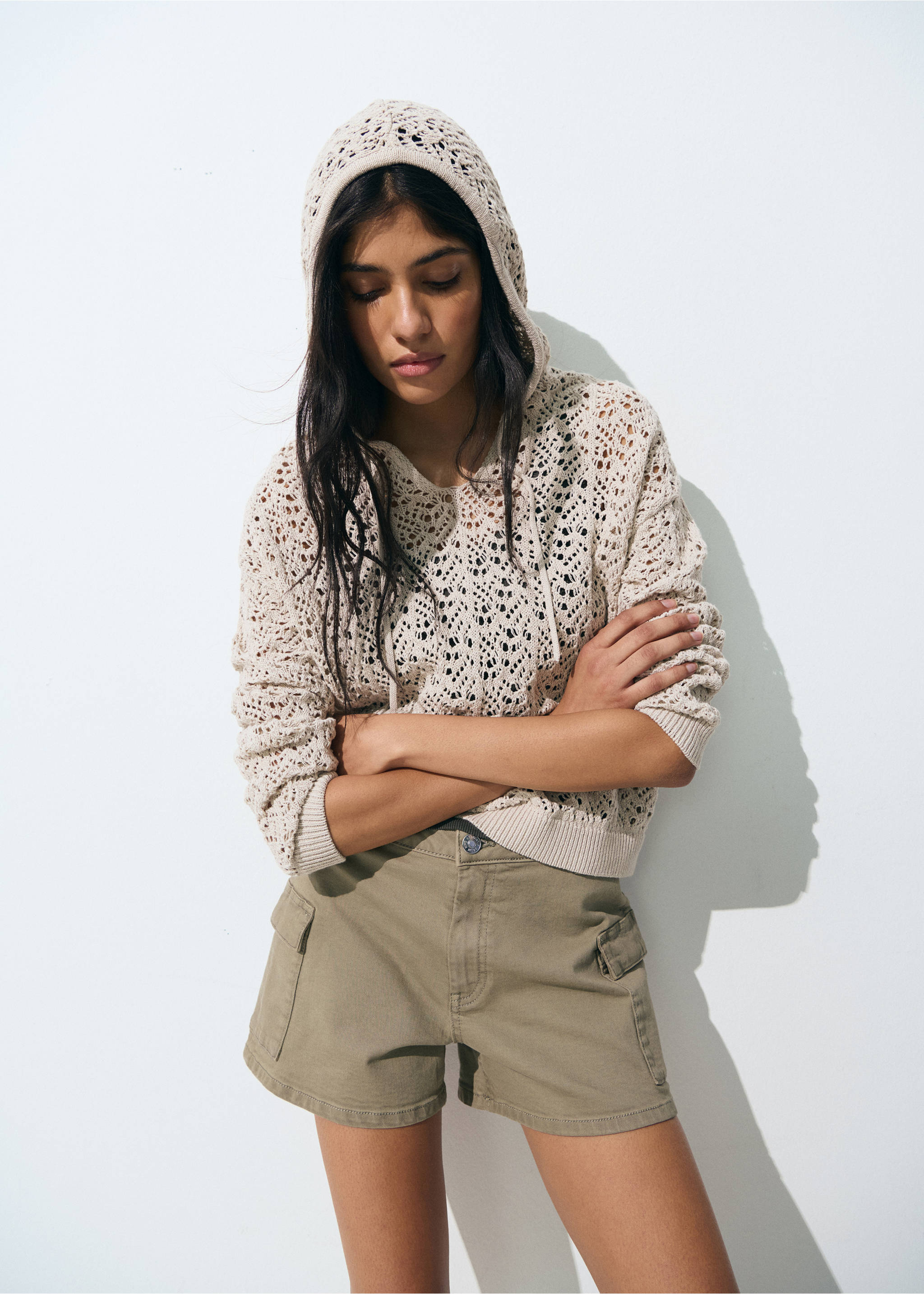 Pull ajouré à capuche - Détail de l'article 5, Sable. Ref: 87075728-00.
