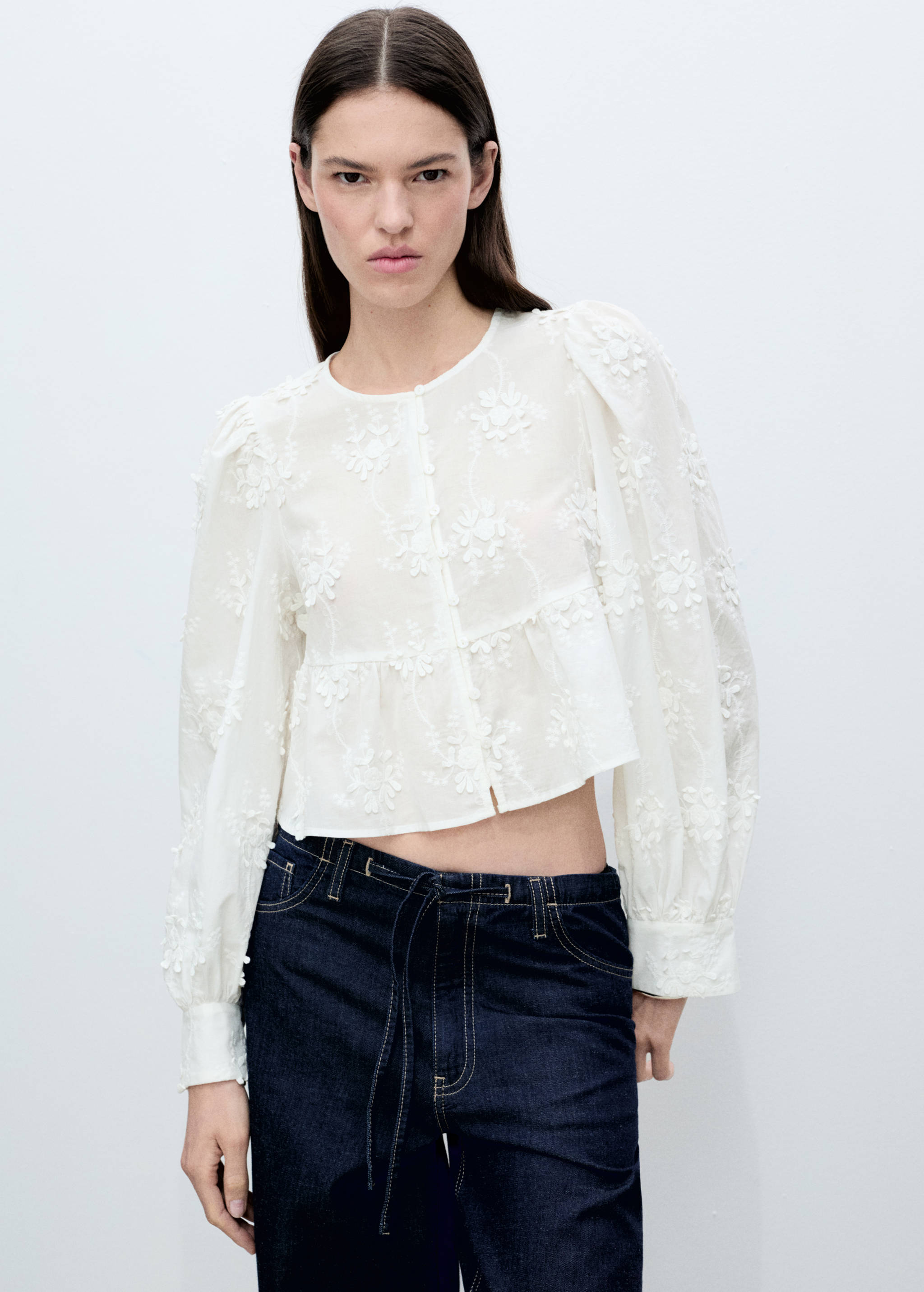 Blusa algodón bordado flores - Plano medio