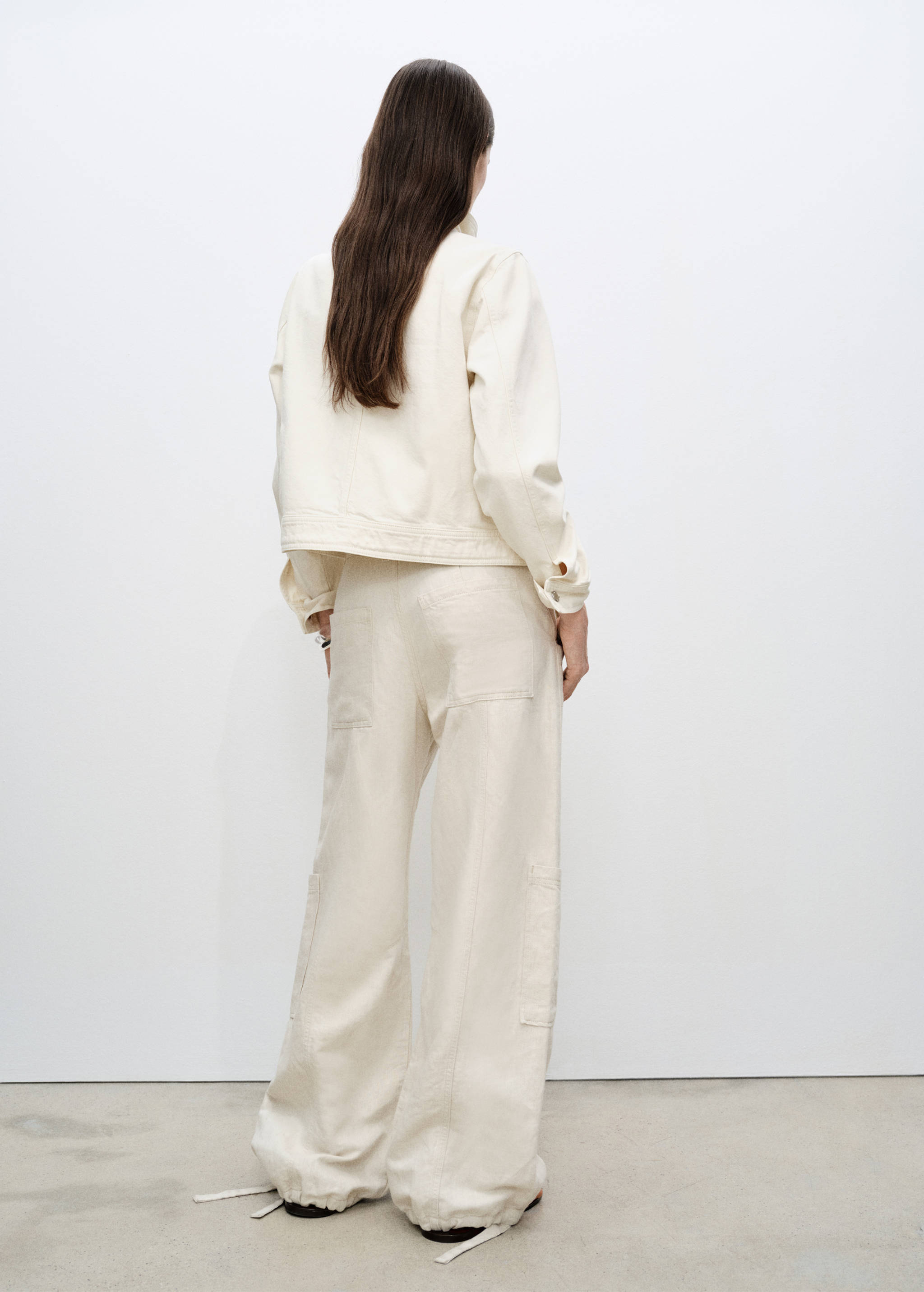 Bavlněná bunda s vysokým límcem a kapsami - Zadní strana zboží