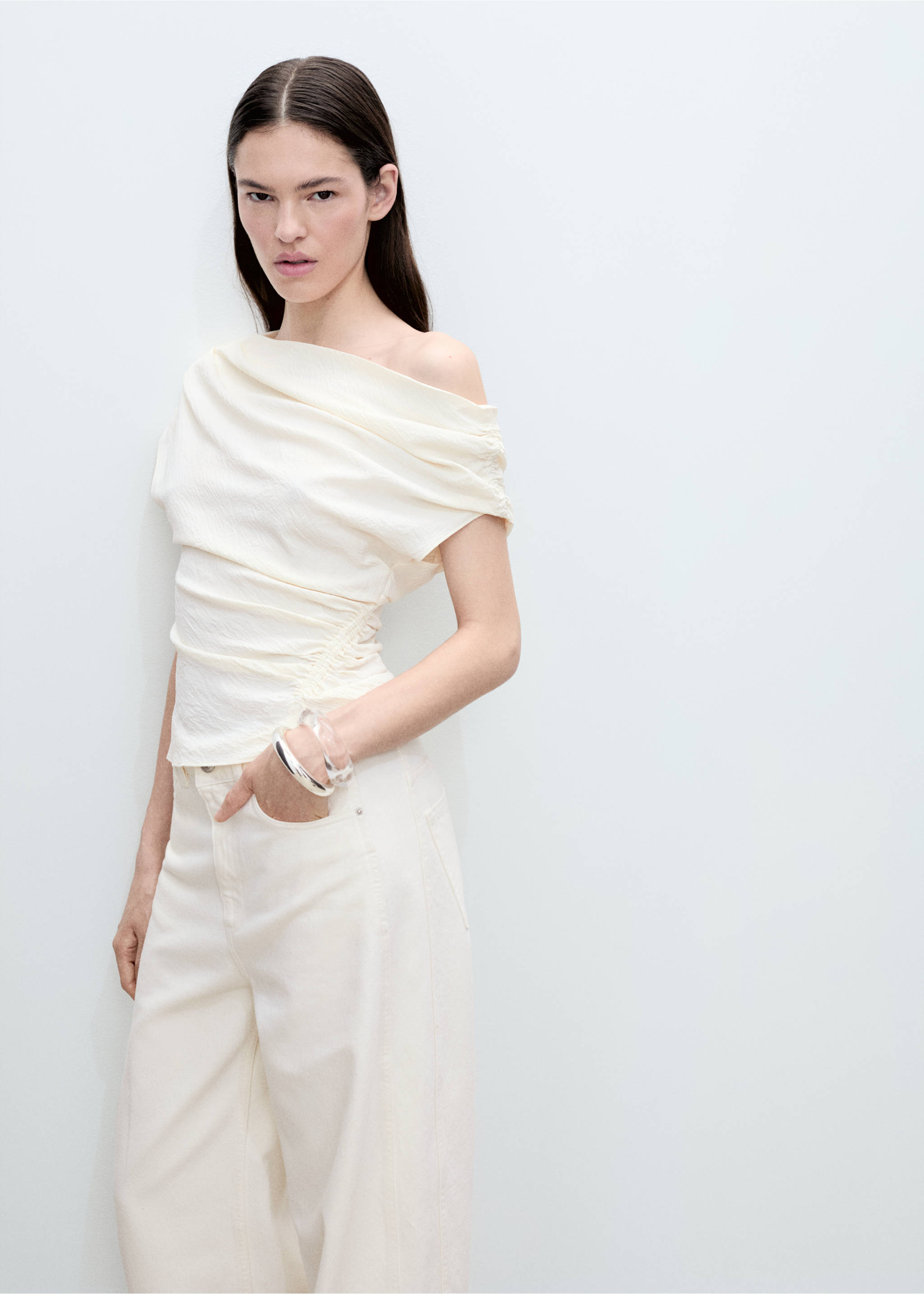 Asymmetrisk rynkad topp - Bild av mittparti, Rå. Ref: 87075751-00.