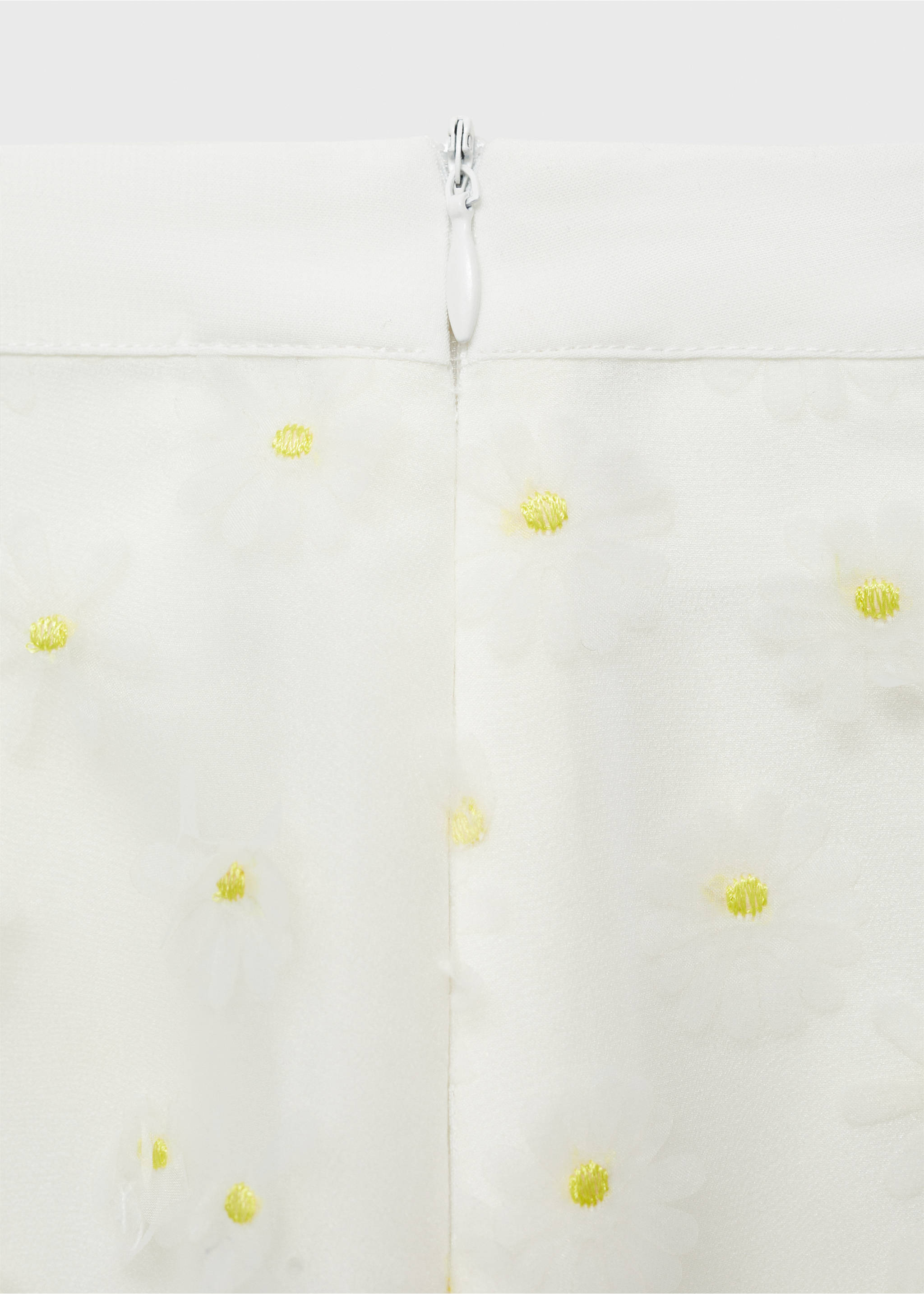 Halbtransparenter Rock mit Blumenstickerei - Detail des Artikels 0, Cremeweiß. Ref: 87075752-00.