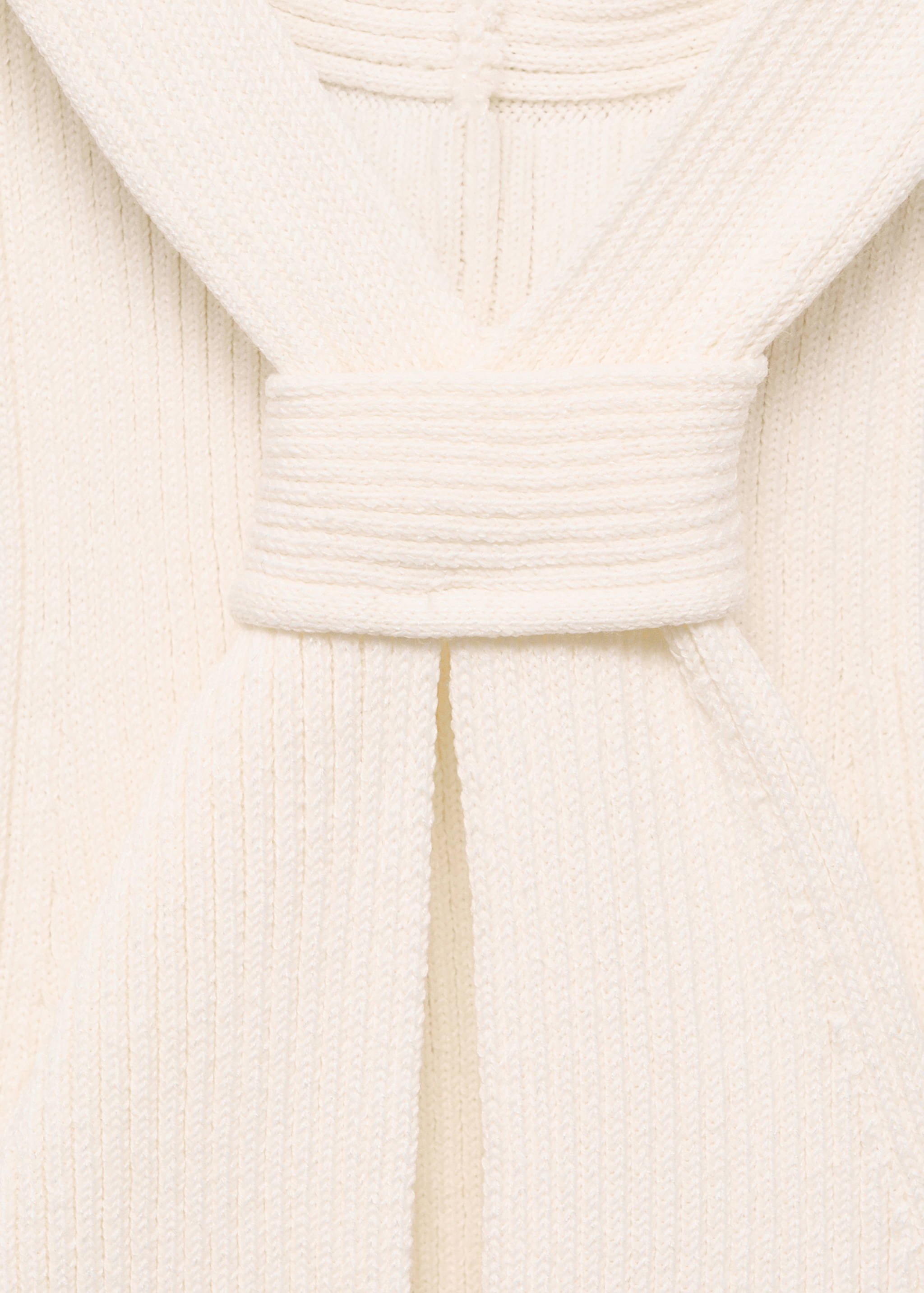 Halter-neck top with knot detail - Details of the article 8