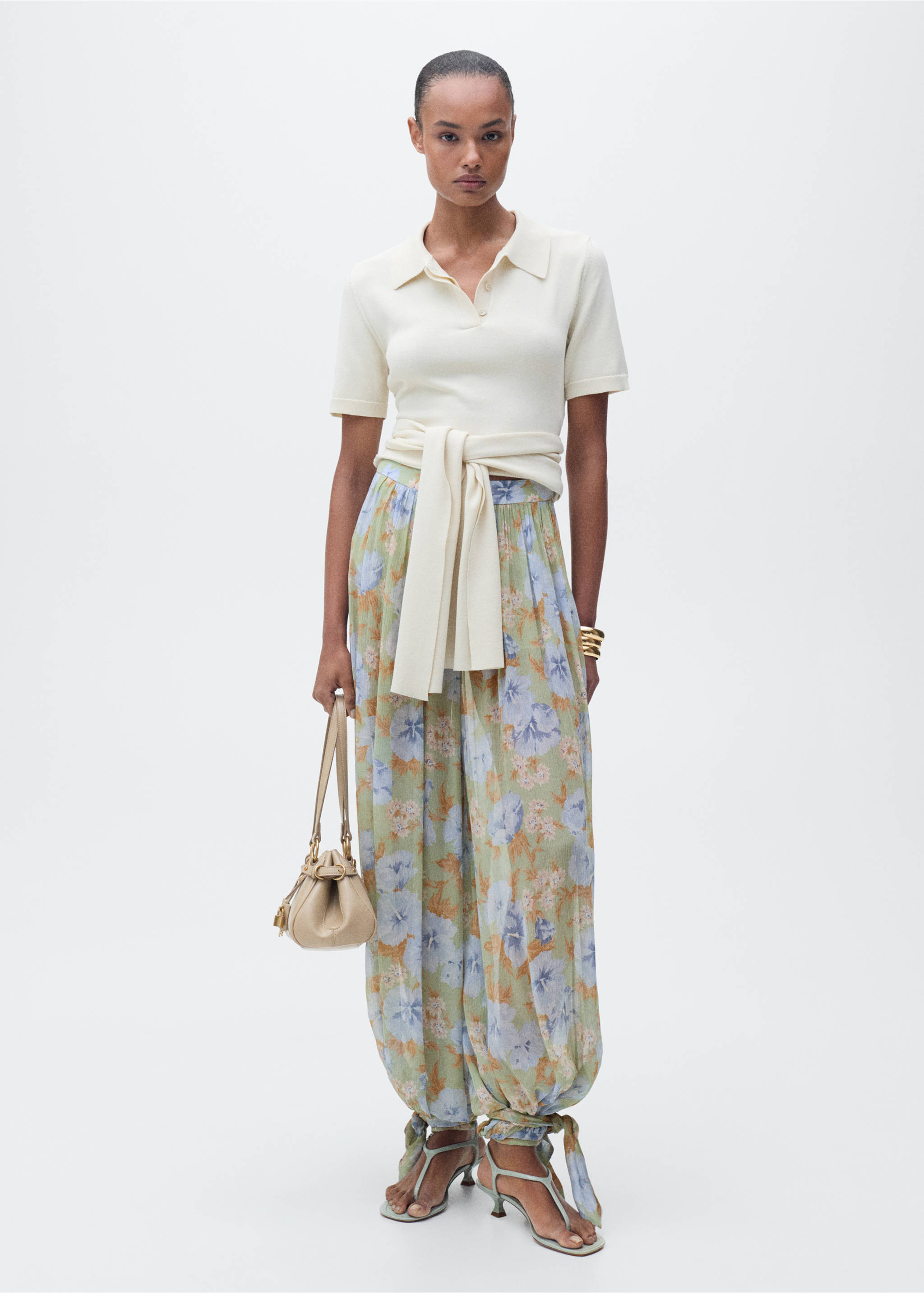 Pantalón globo estampado floral - Plano general, Verde menta. Ref: 87075767-00.