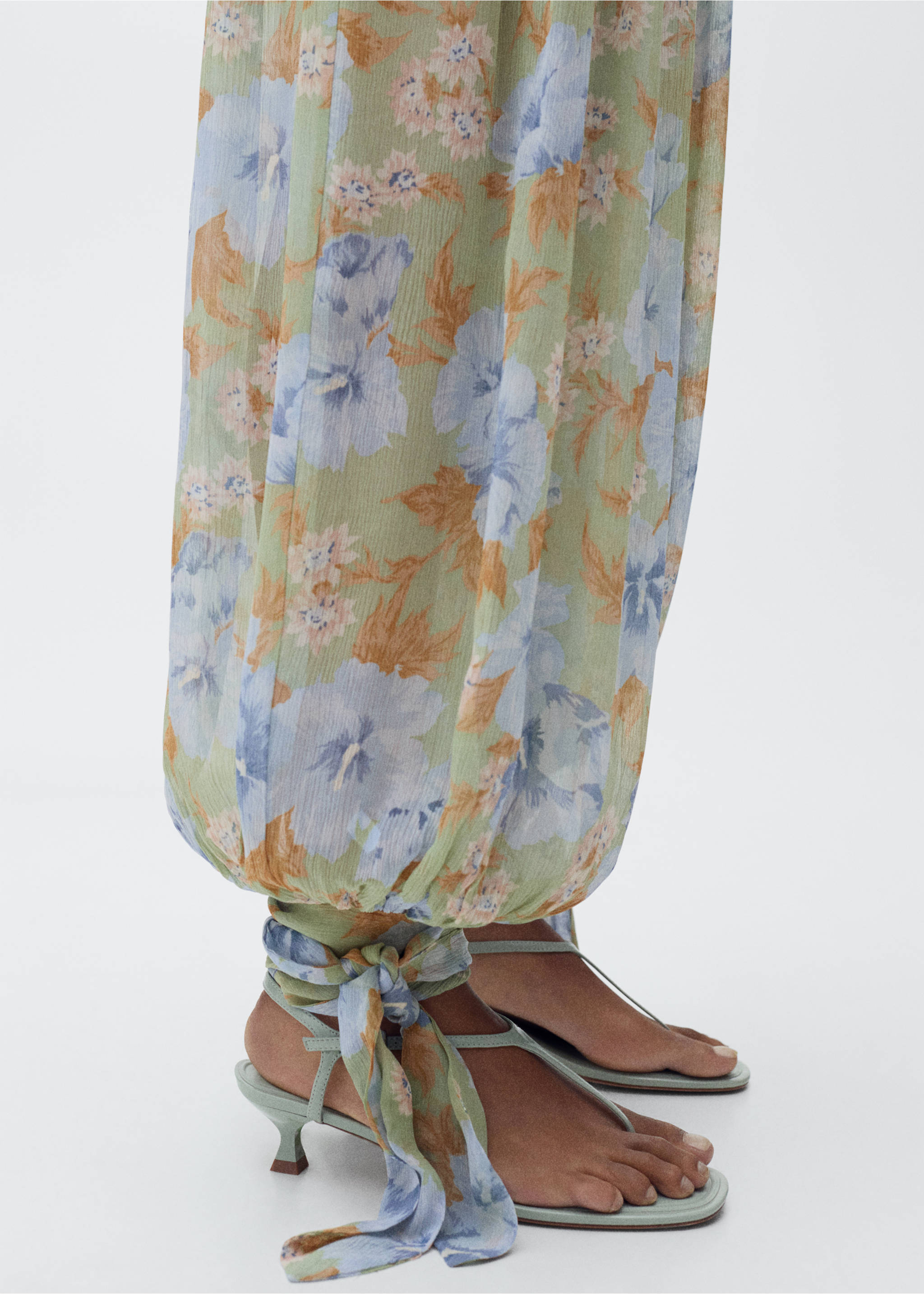 Pantalón globo estampado floral - Detalle del artículo 6, Verde menta. Ref: 87075767-00.