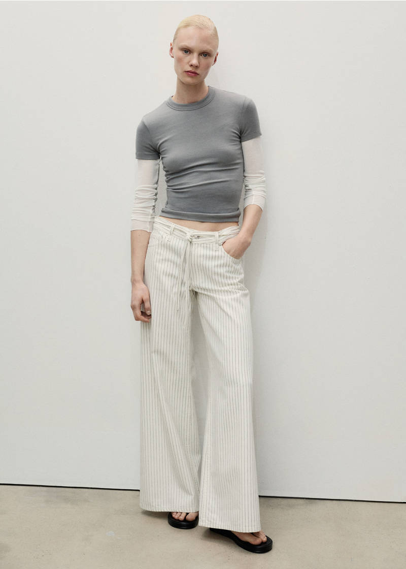 Wide leg jeans with stripes and belt