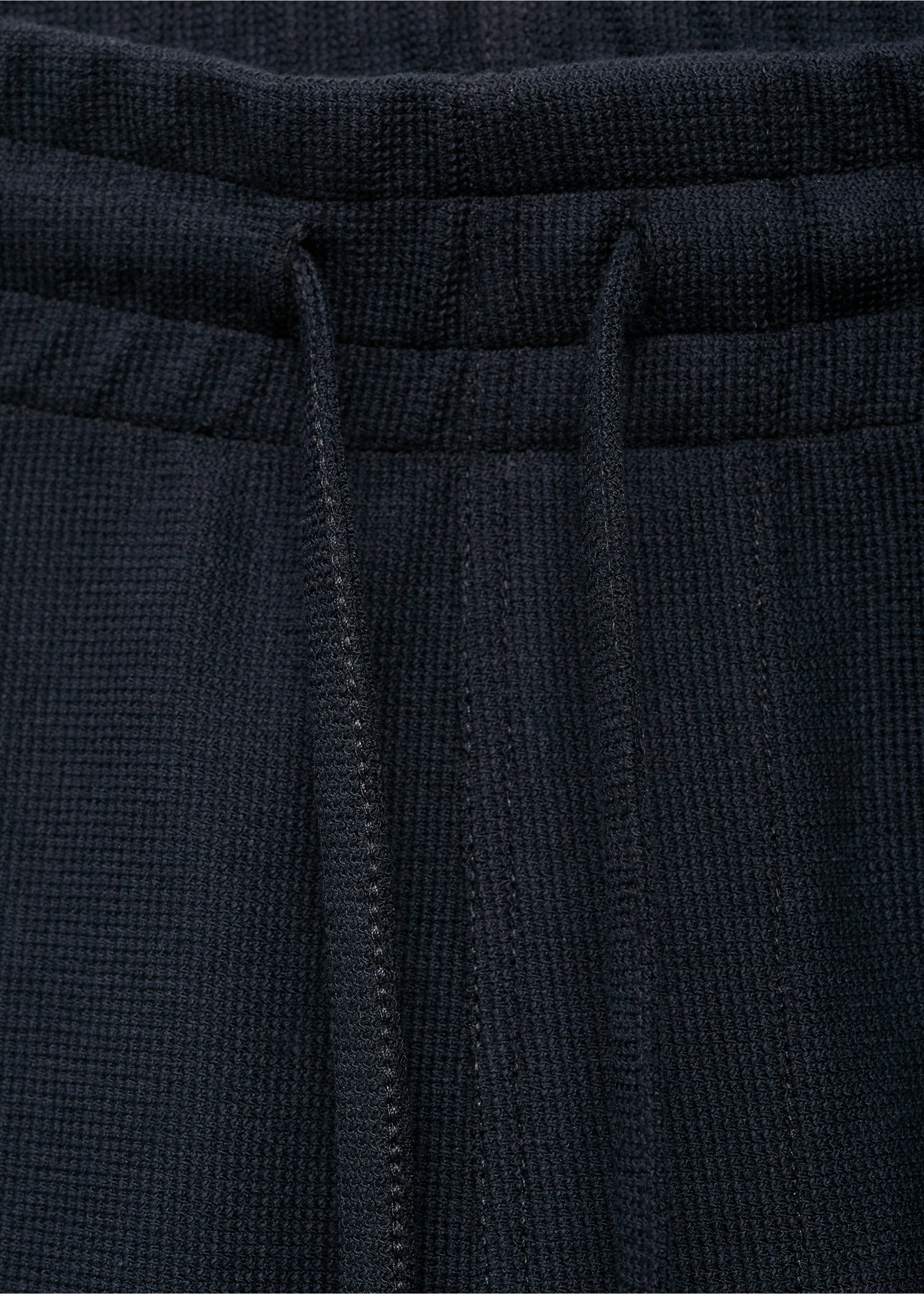 Bermudas punto estructura - Detalle del artículo 0, Azul marino oscuro. Ref: 87075923-00.