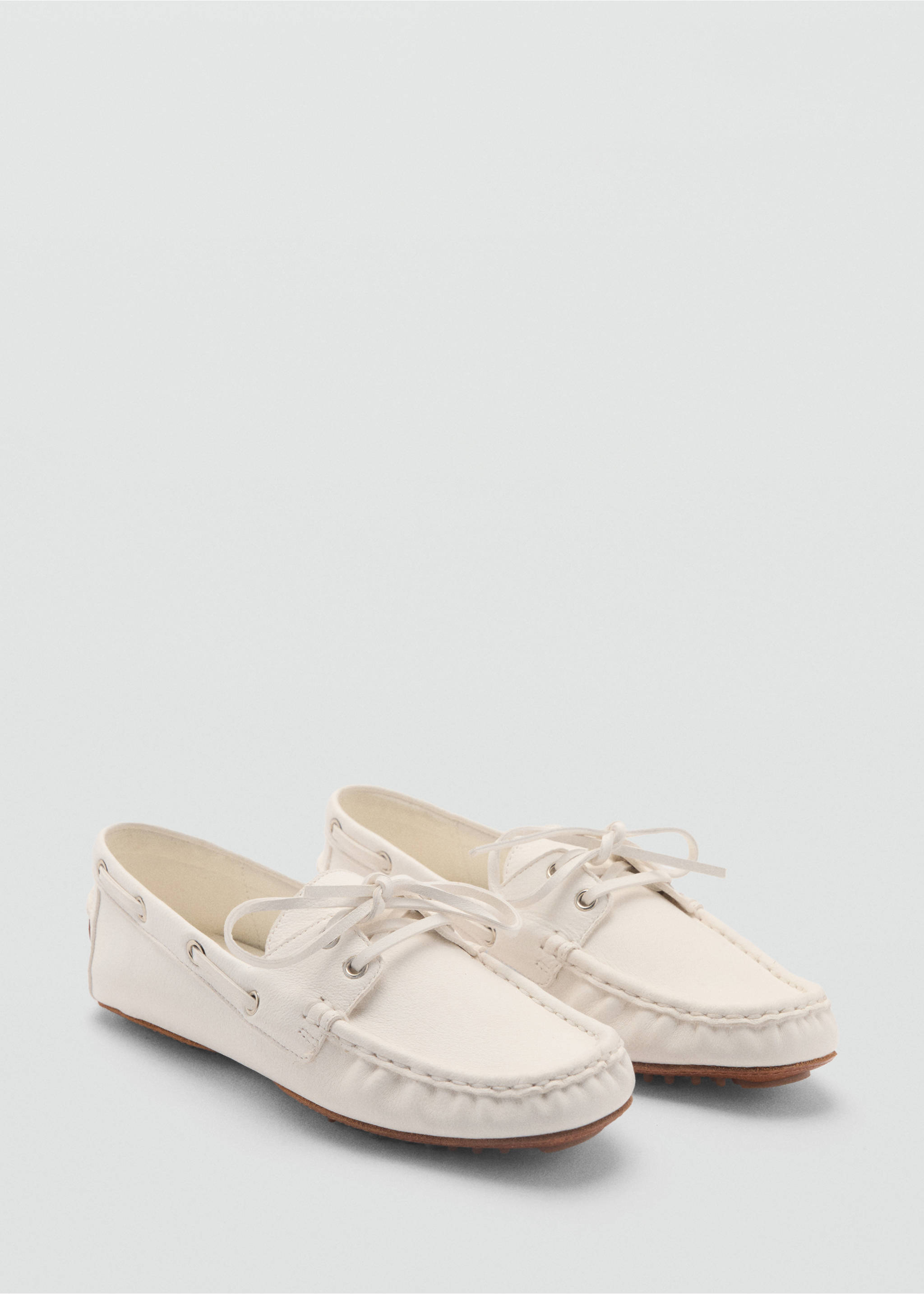Leather boat shoes with laces - Medium plane, White. Ref: 87075938-00.
