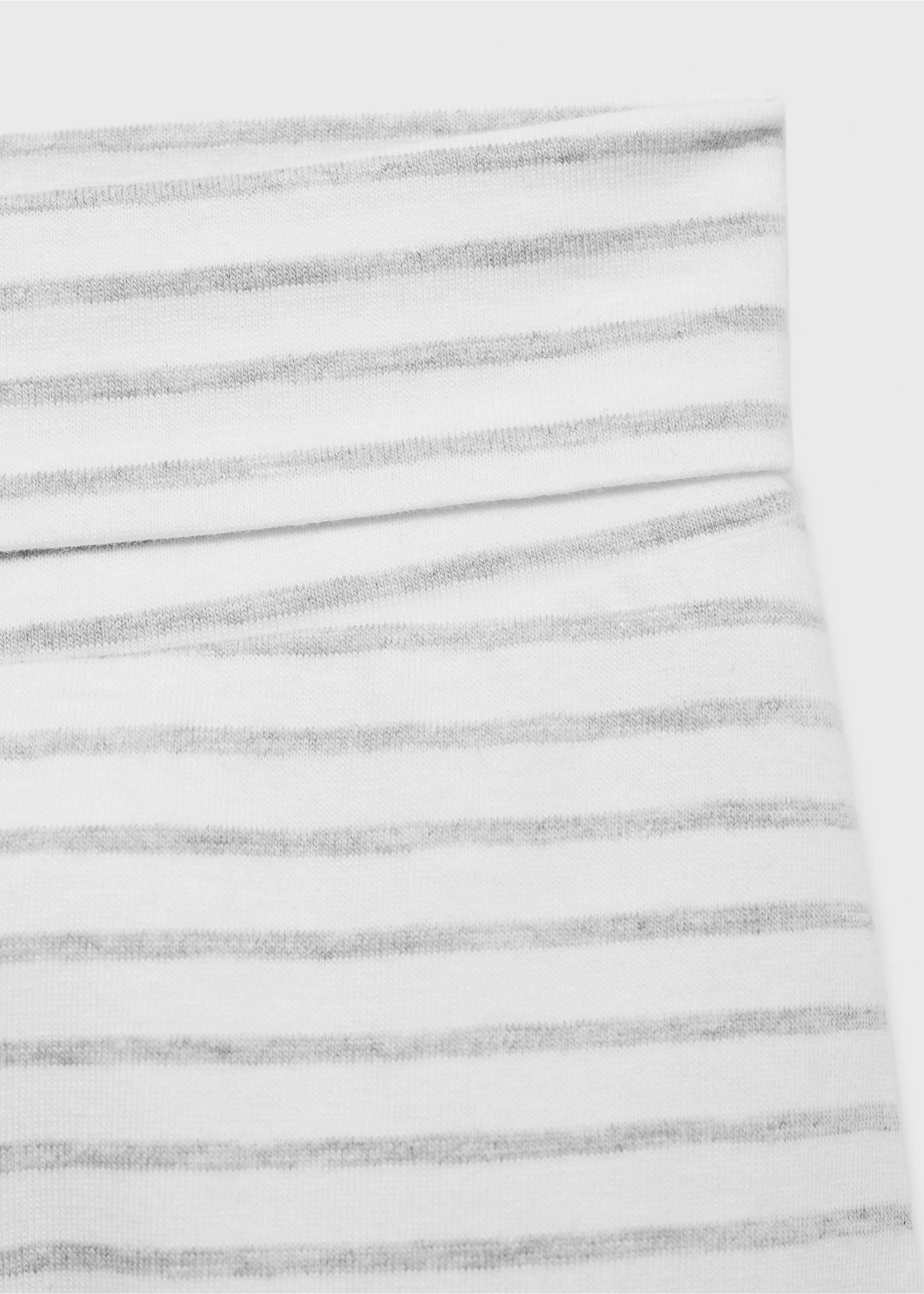 Gestreifte Strampelhose aus Strick - Detail des Artikels 0, Cremeweiß. Ref: 87075946-00.