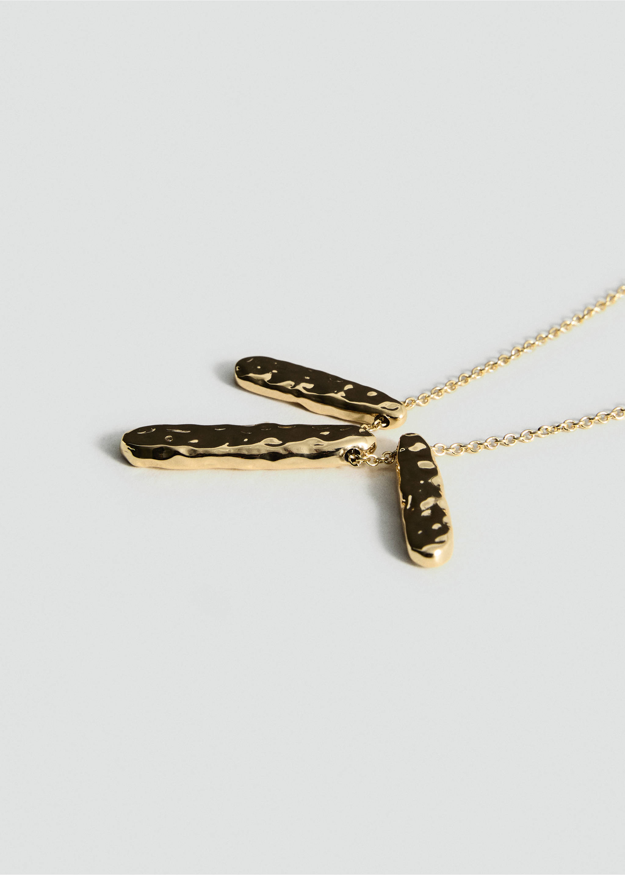 Textured beaded necklace - Details of the article 1, Gold. Ref: 87075957-00.