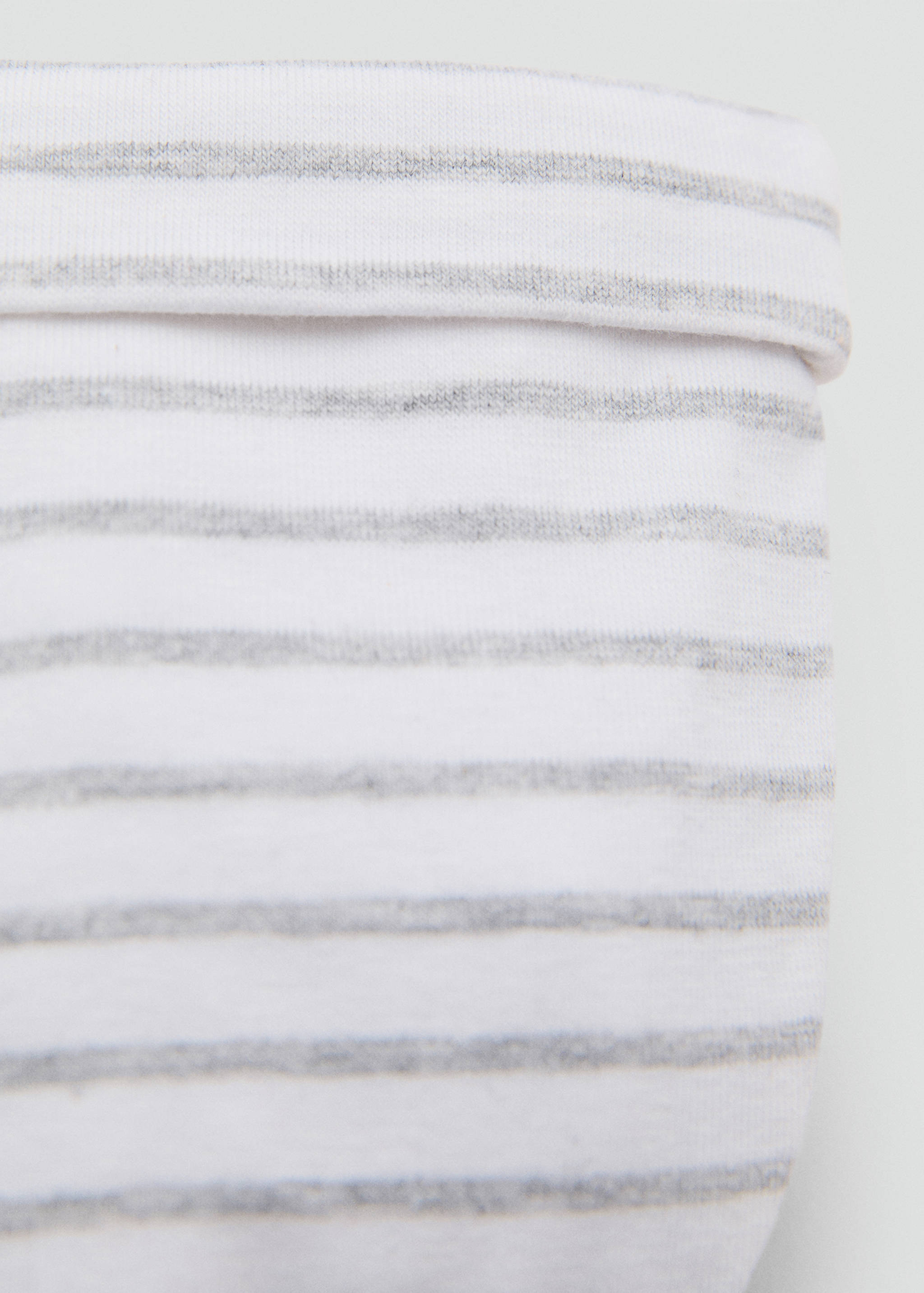 Hat with knot detail - Details of the article 1