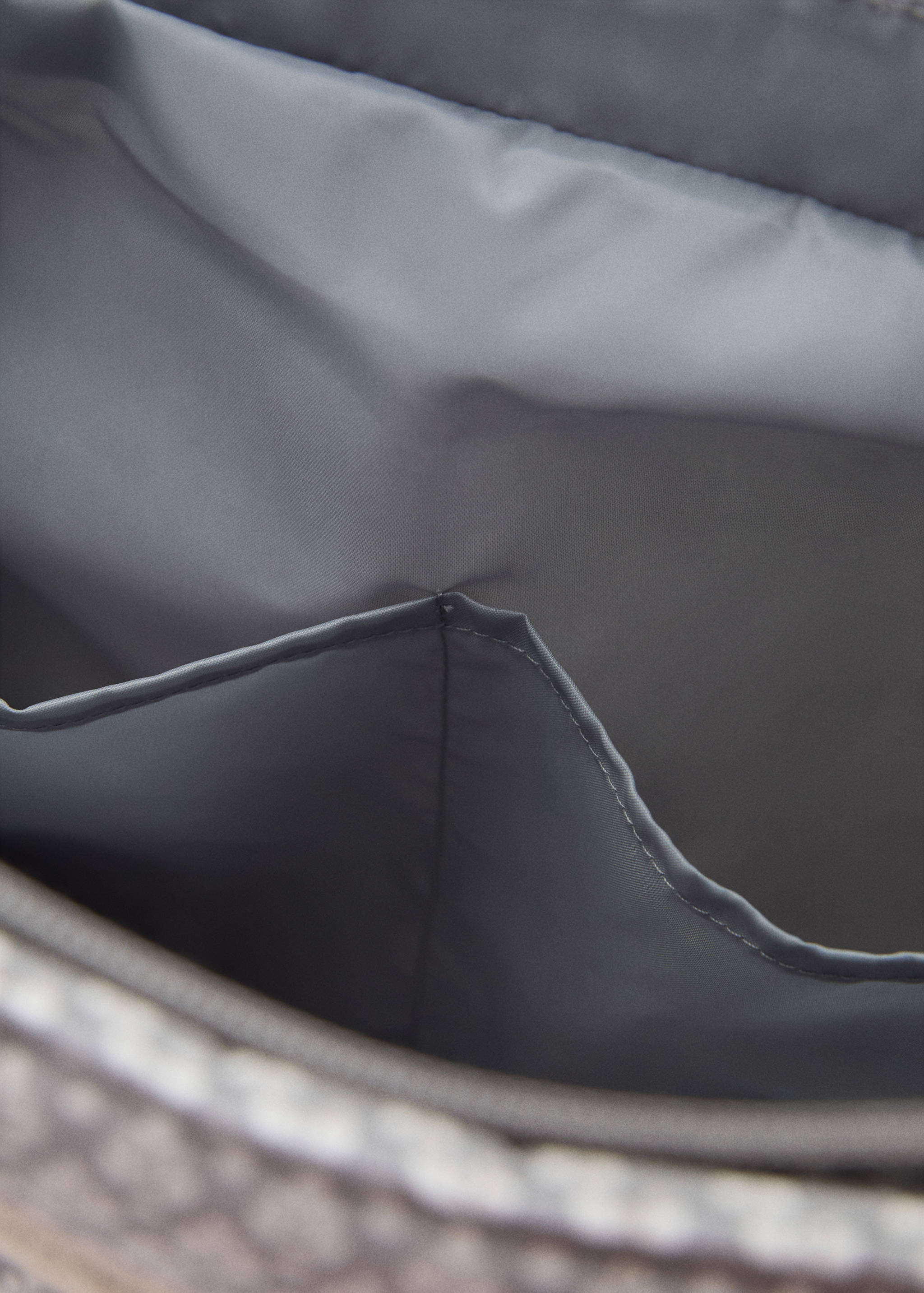 Luiertas - Detail van het artikel 2