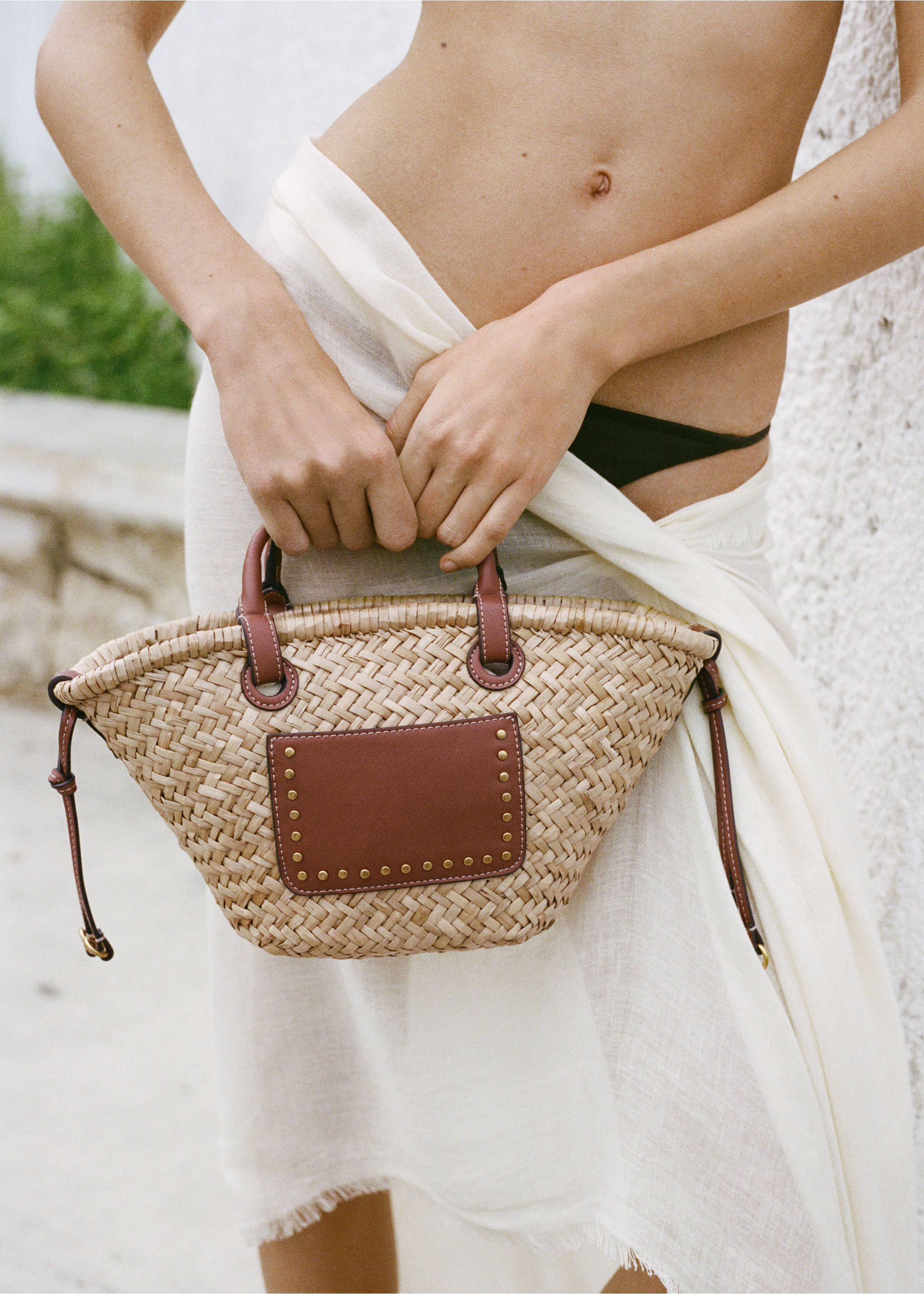 Small double-handle natural fiber basket - General plane, Leather. Ref: 87076334-00.