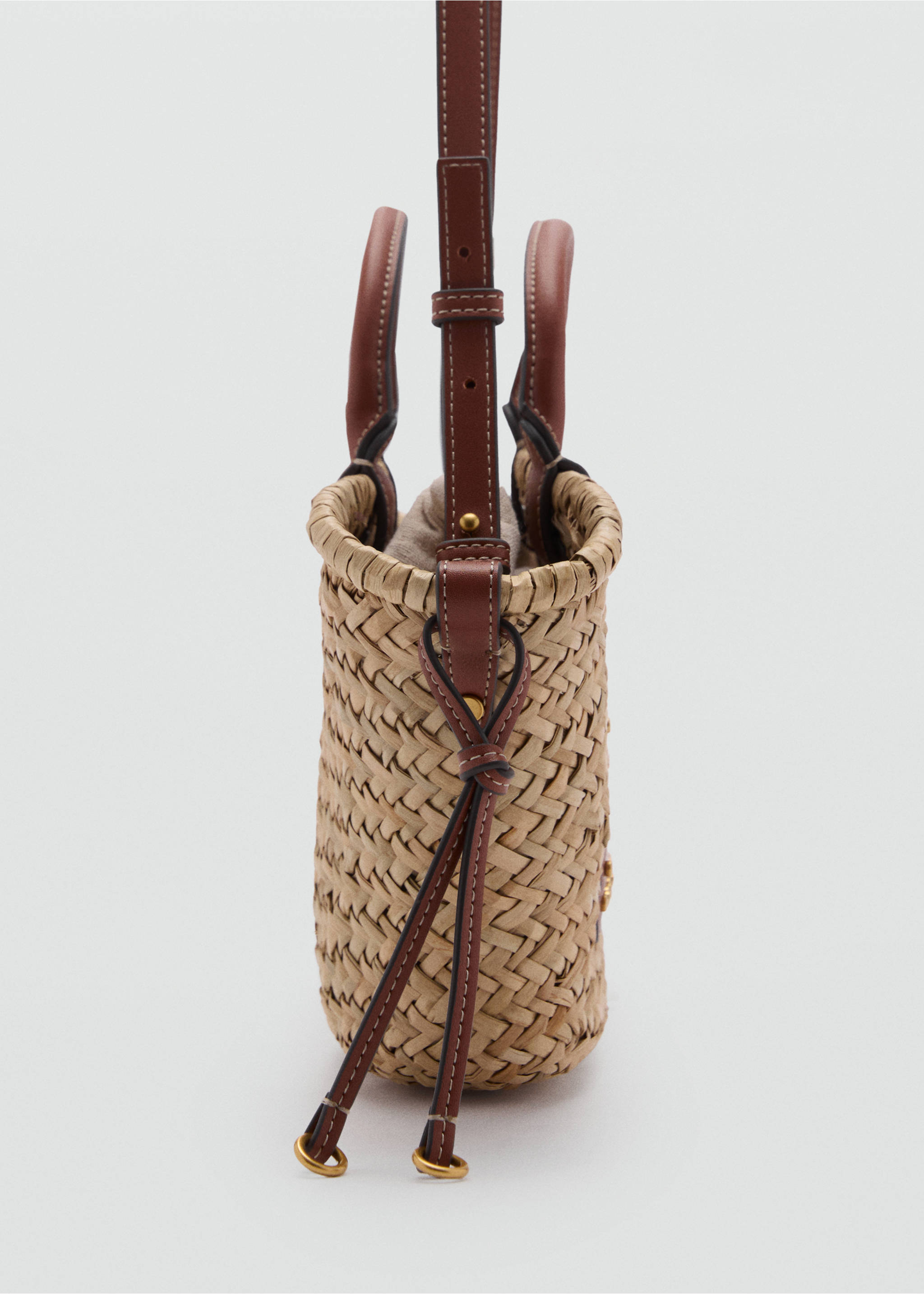 Small double-handle natural fiber basket - Details of the article 1, Leather. Ref: 87076334-00.