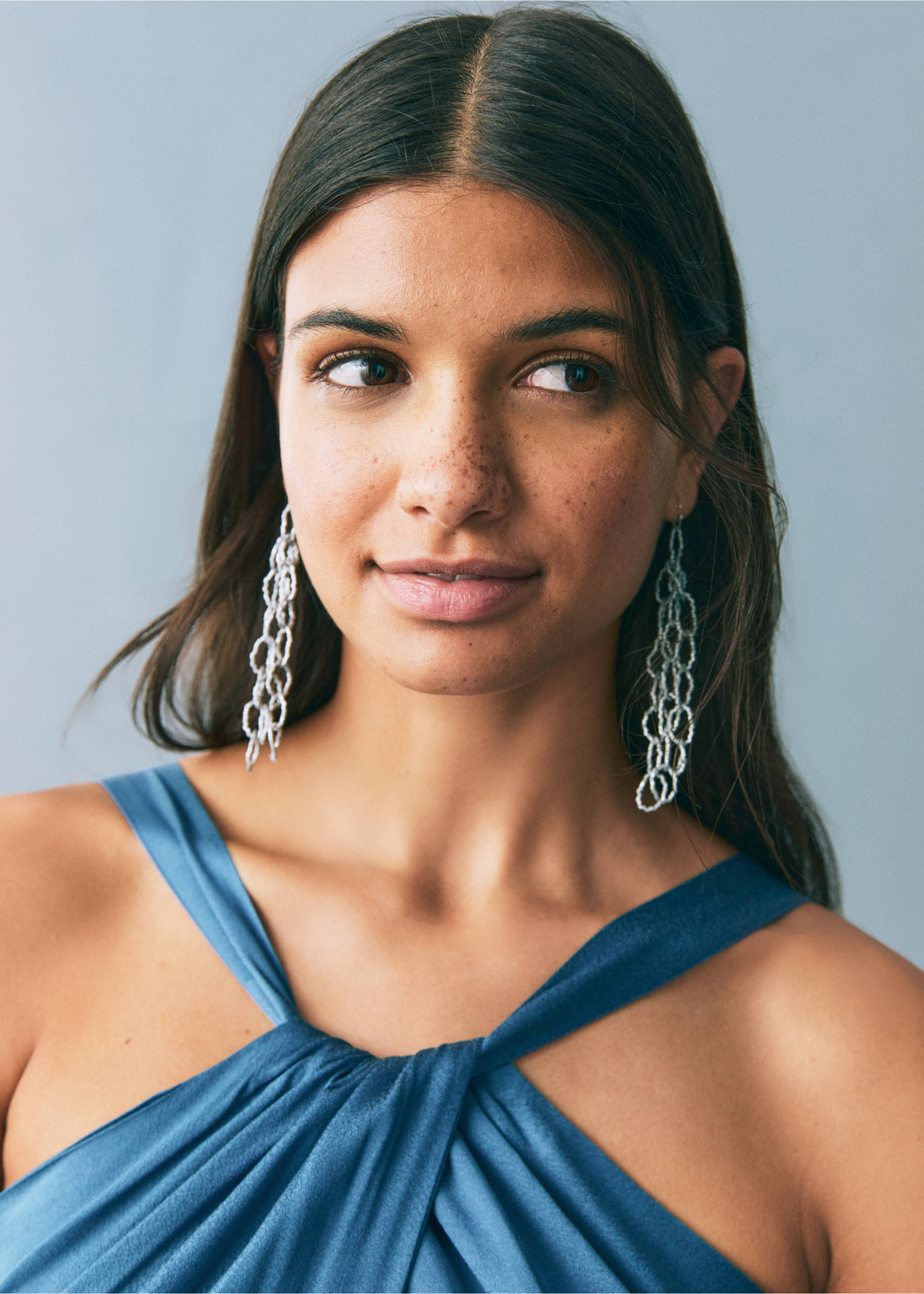 Mono satinado cuello halter - Detalle del artículo 1, Azul petróleo. Ref: 87076364-00.