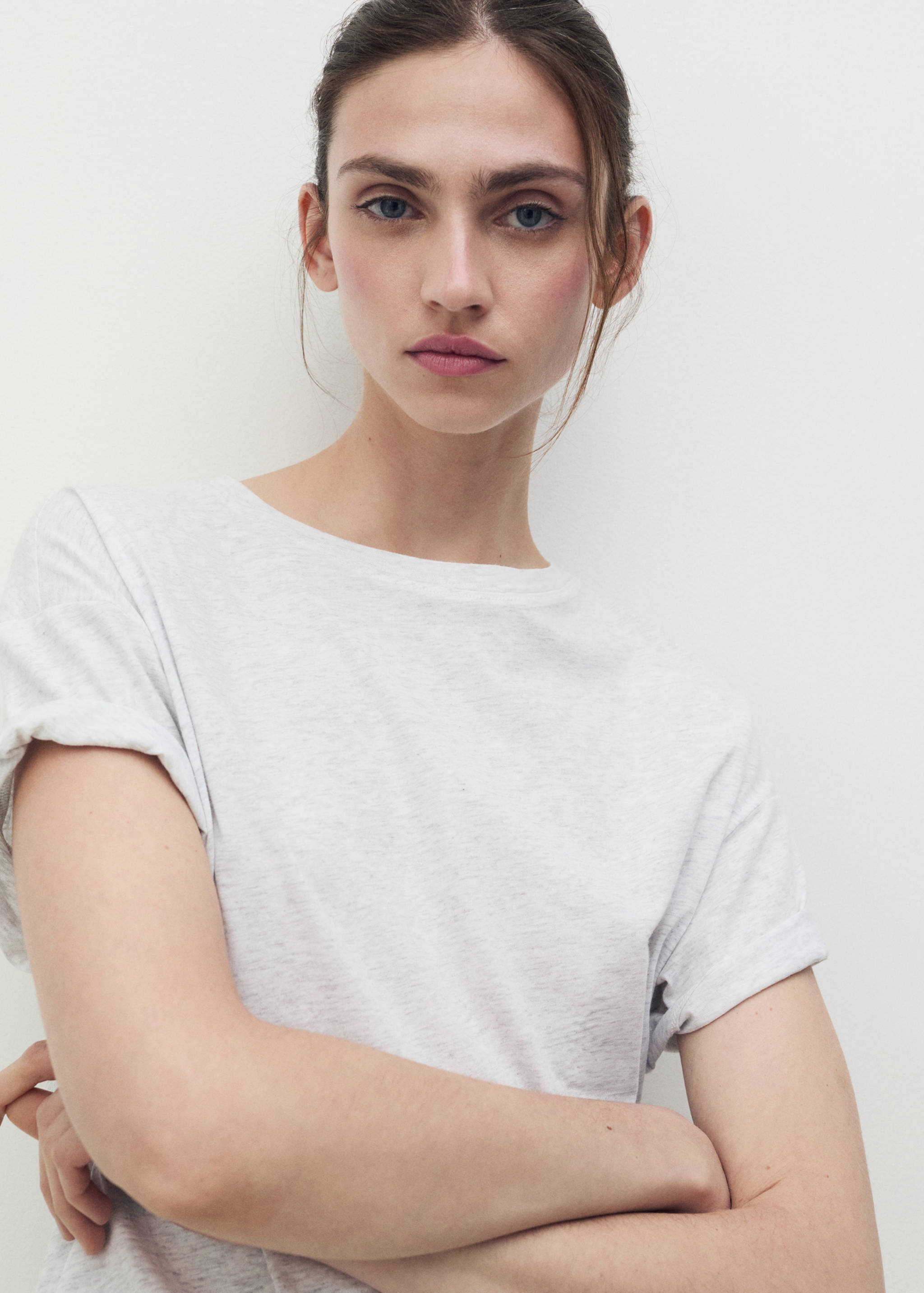 Short-sleeved cotton t-shirt - Details of the article 1