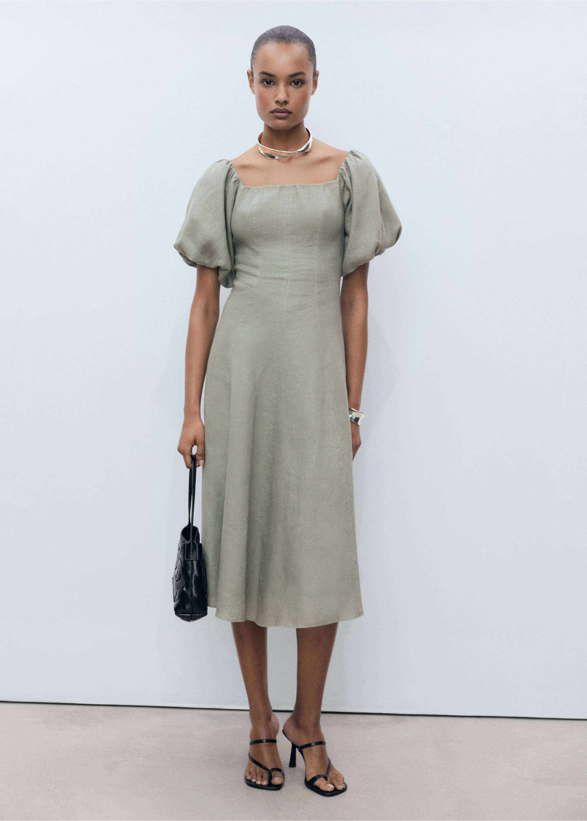 Vestido de linho com mangas abaloadas - Plano geral, Verde. Ref: 87076712-00.