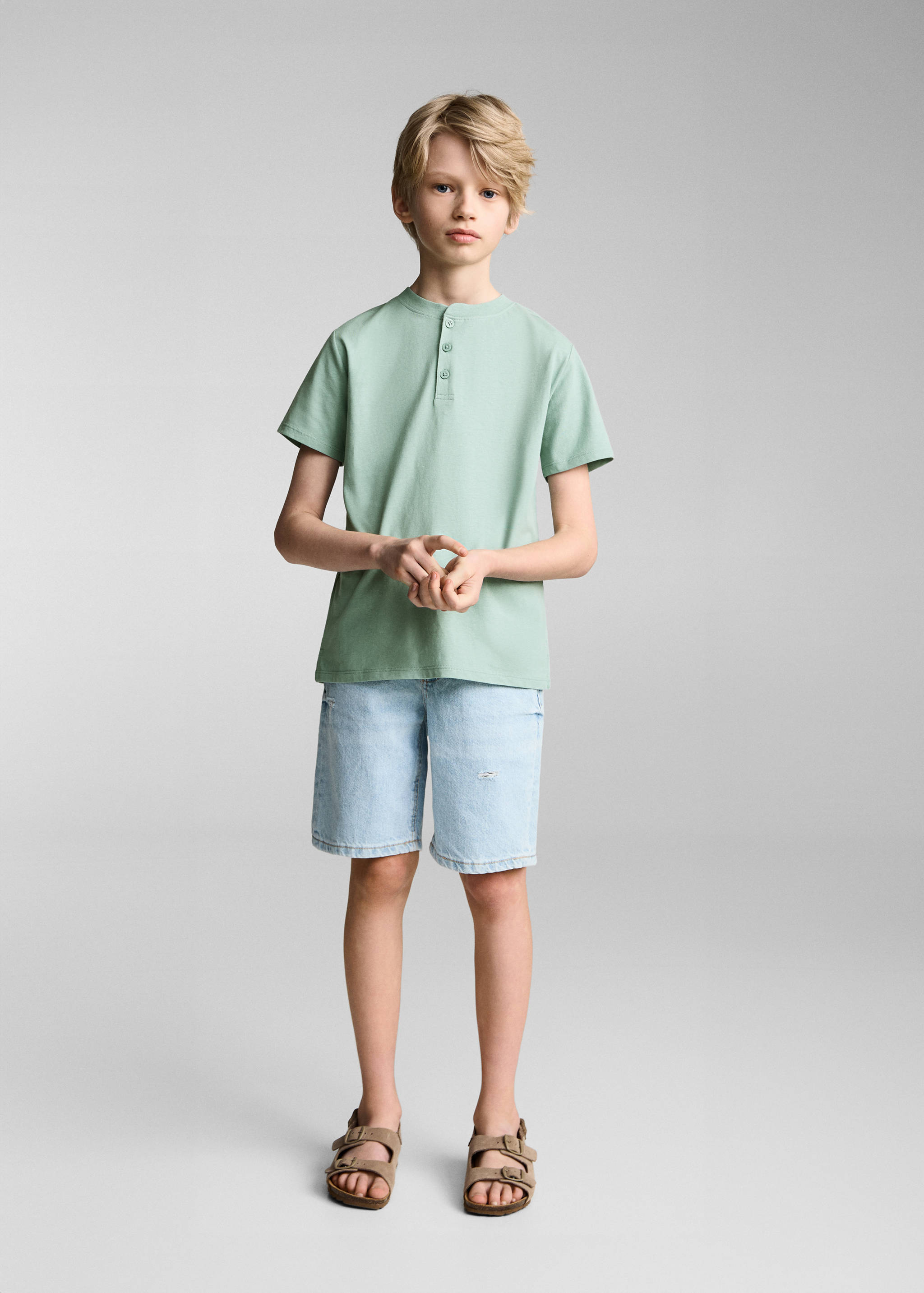 Buttoned cotton T-shirt - General plane