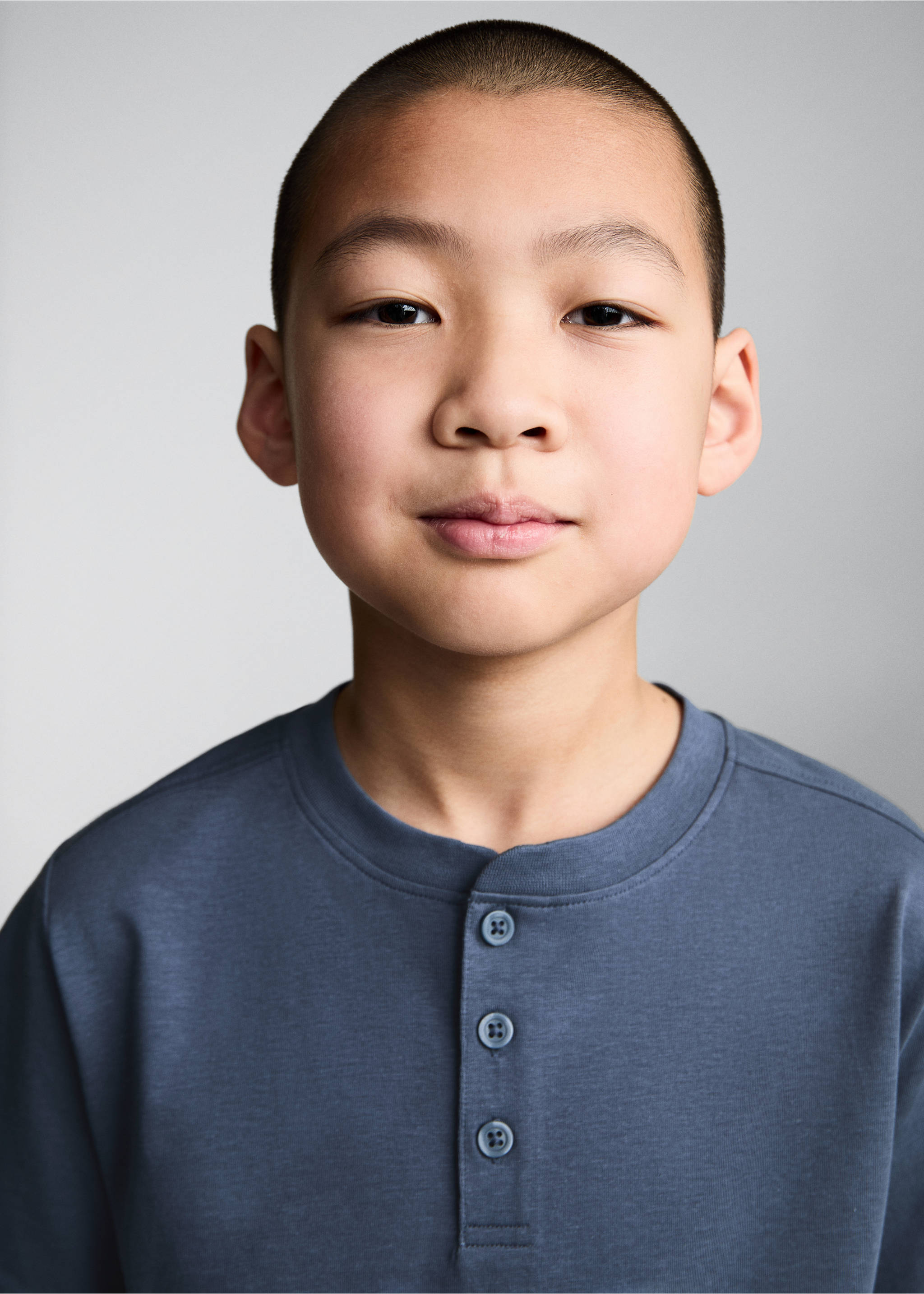 Buttoned cotton T-shirt - Details of the article 1, Blue. Ref: 87076717-00.