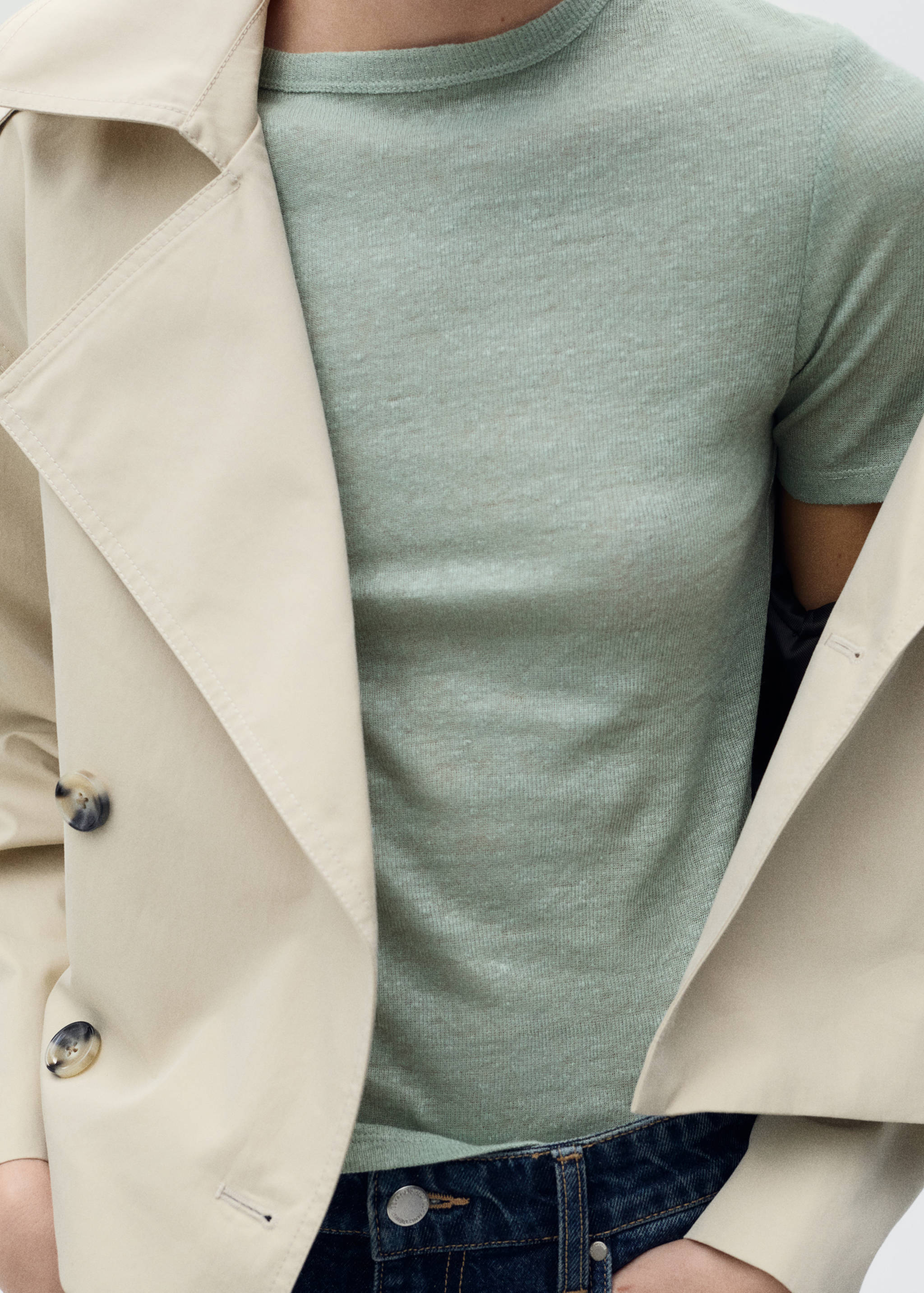 Fitted linen t-shirt - Details of the article 6