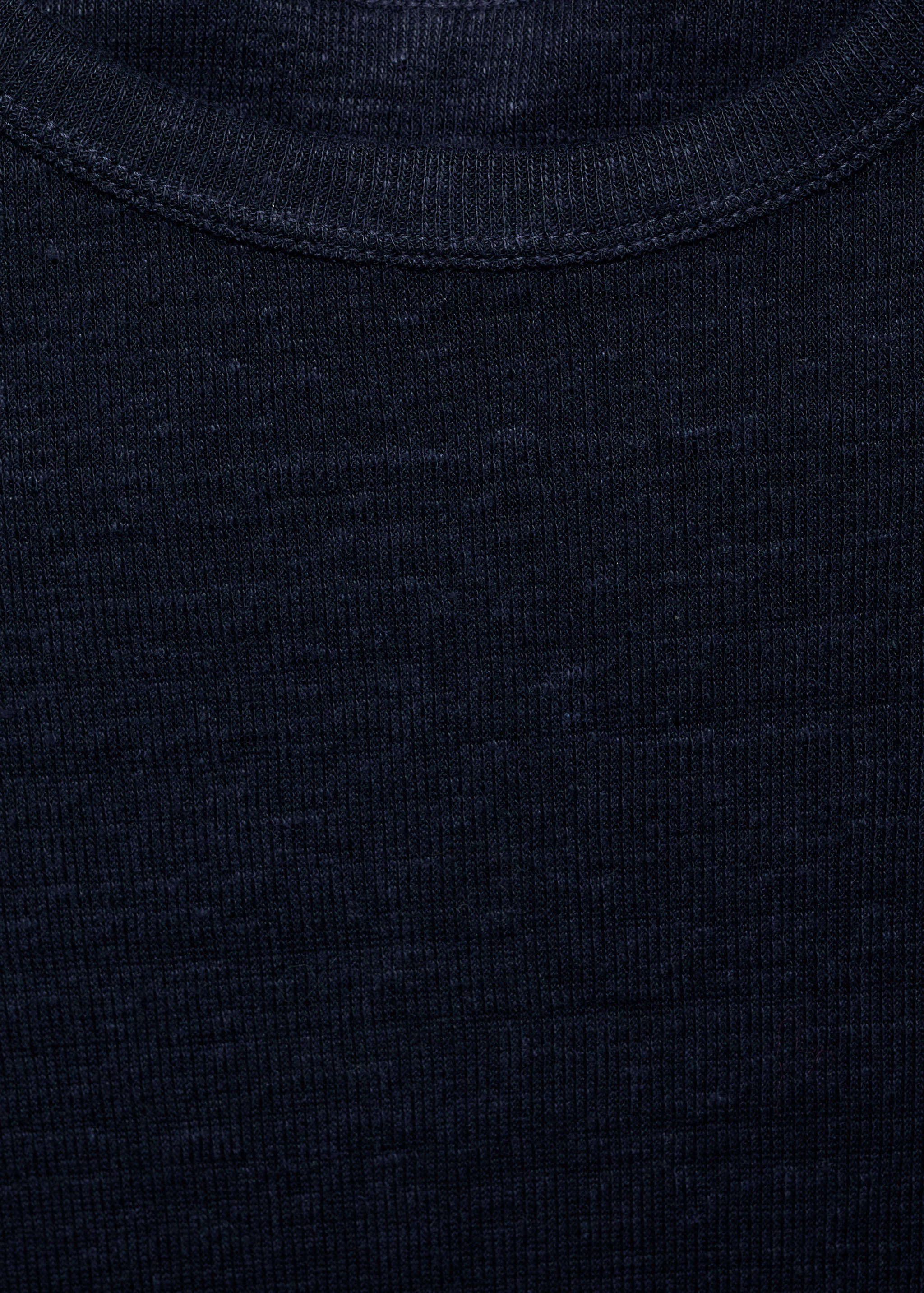 Fitted linen t-shirt - Details of the article 8