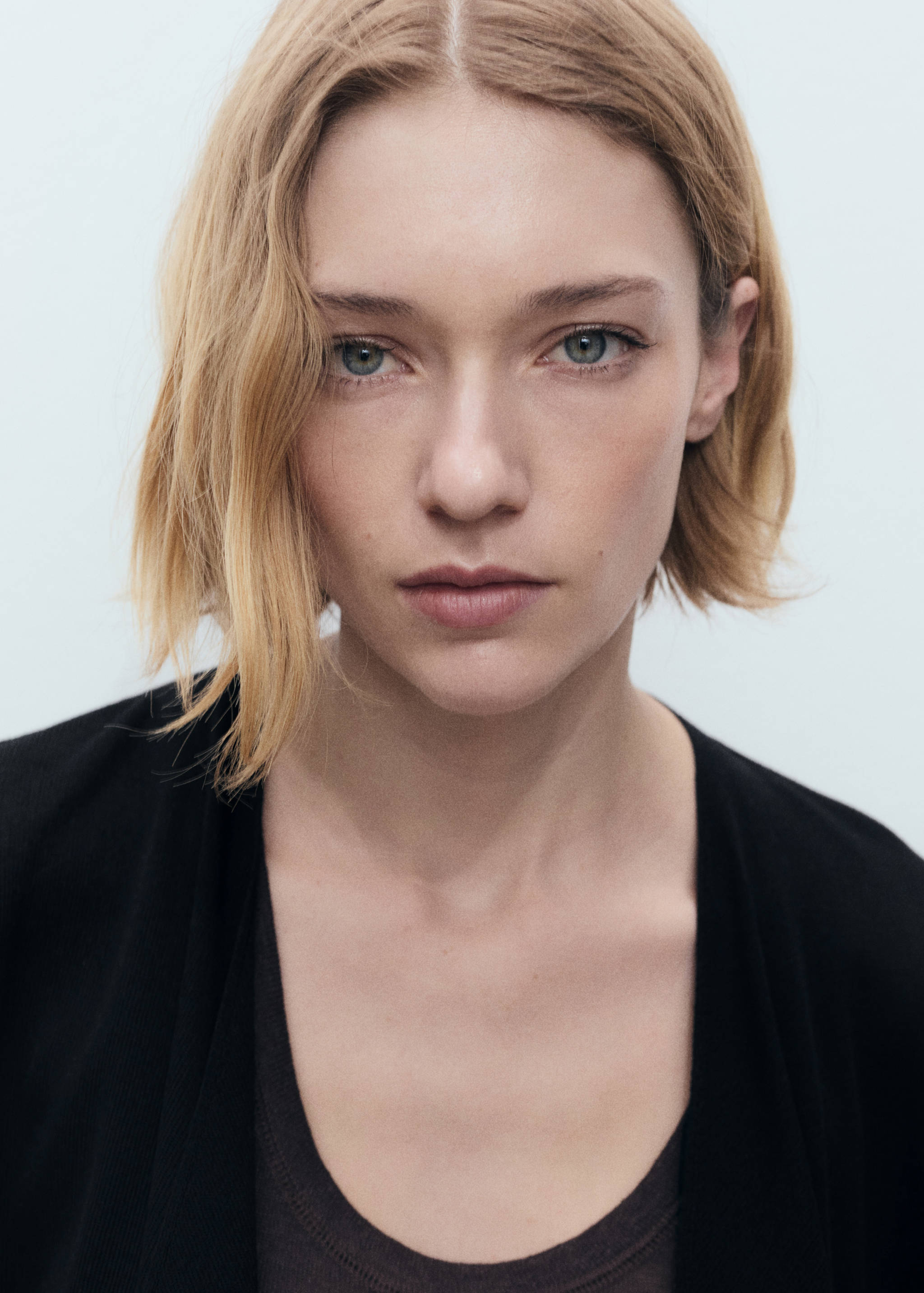 Knitted cropped cardigan - Details of the article 1