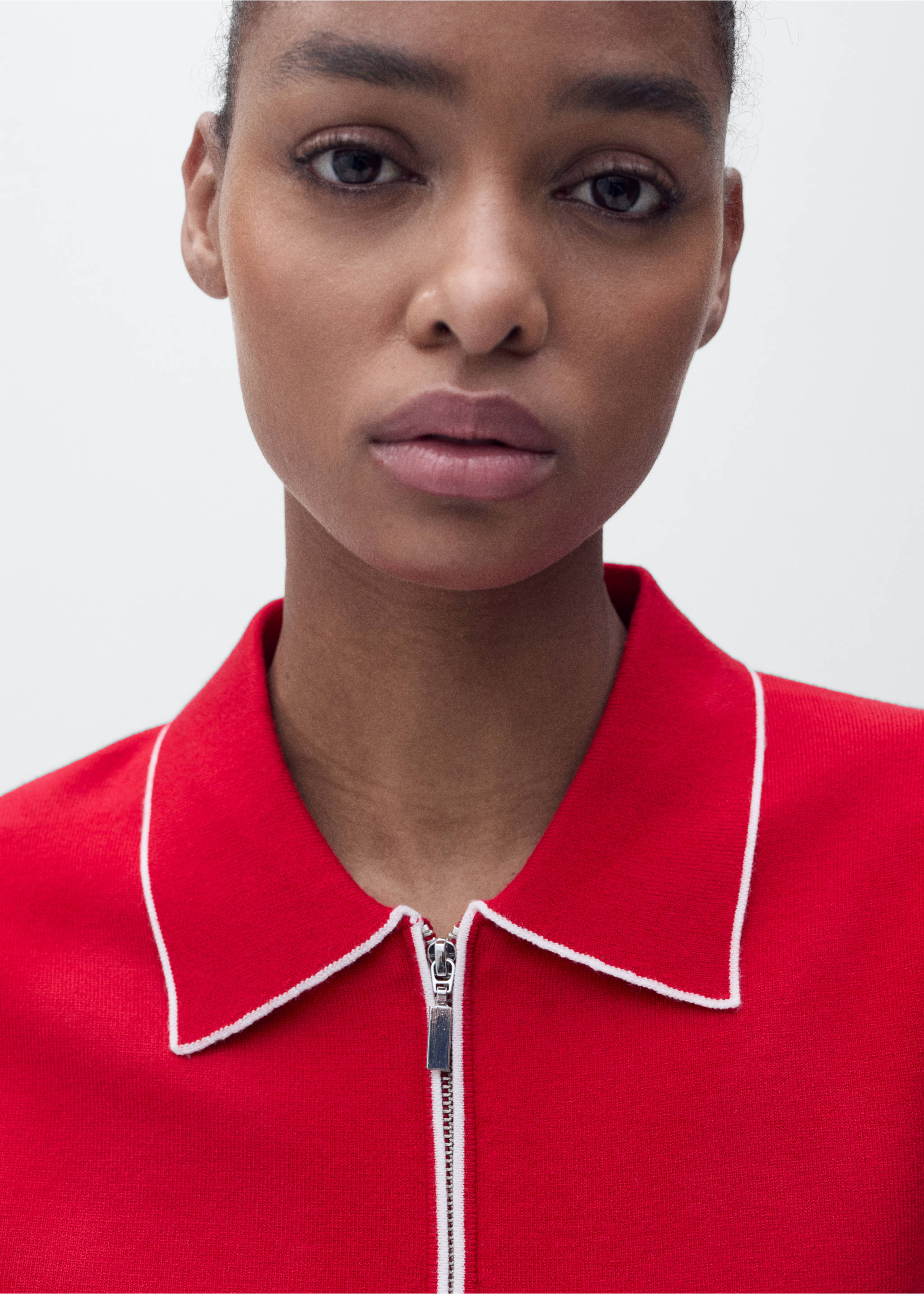 Polo-neck sweater with contrasting trims - Details of the article 1, Red. Ref: 87077176-00.
