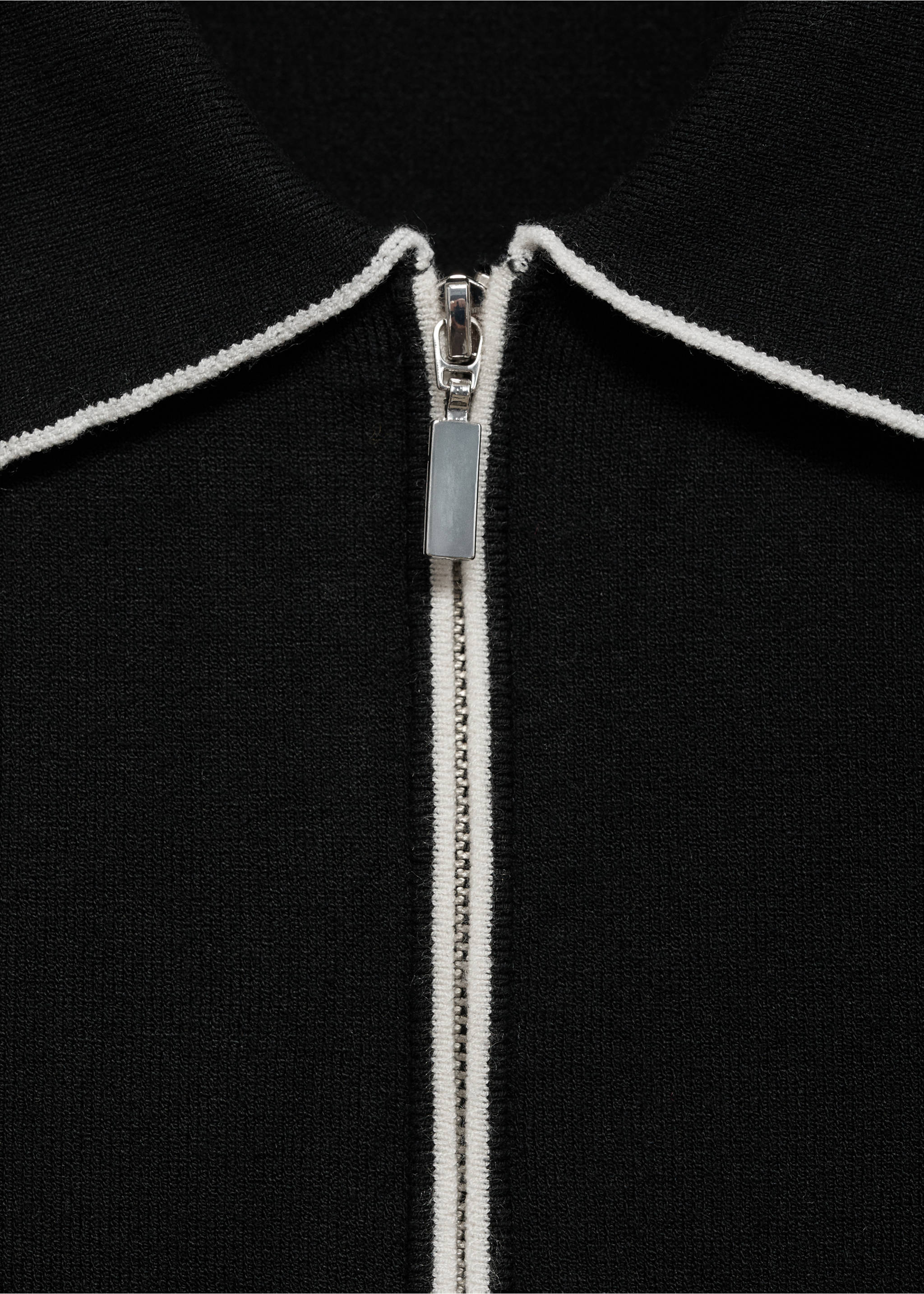 Polo-neck sweater with contrasting trims - Details of the article 8, Black. Ref: 87077176-00.
