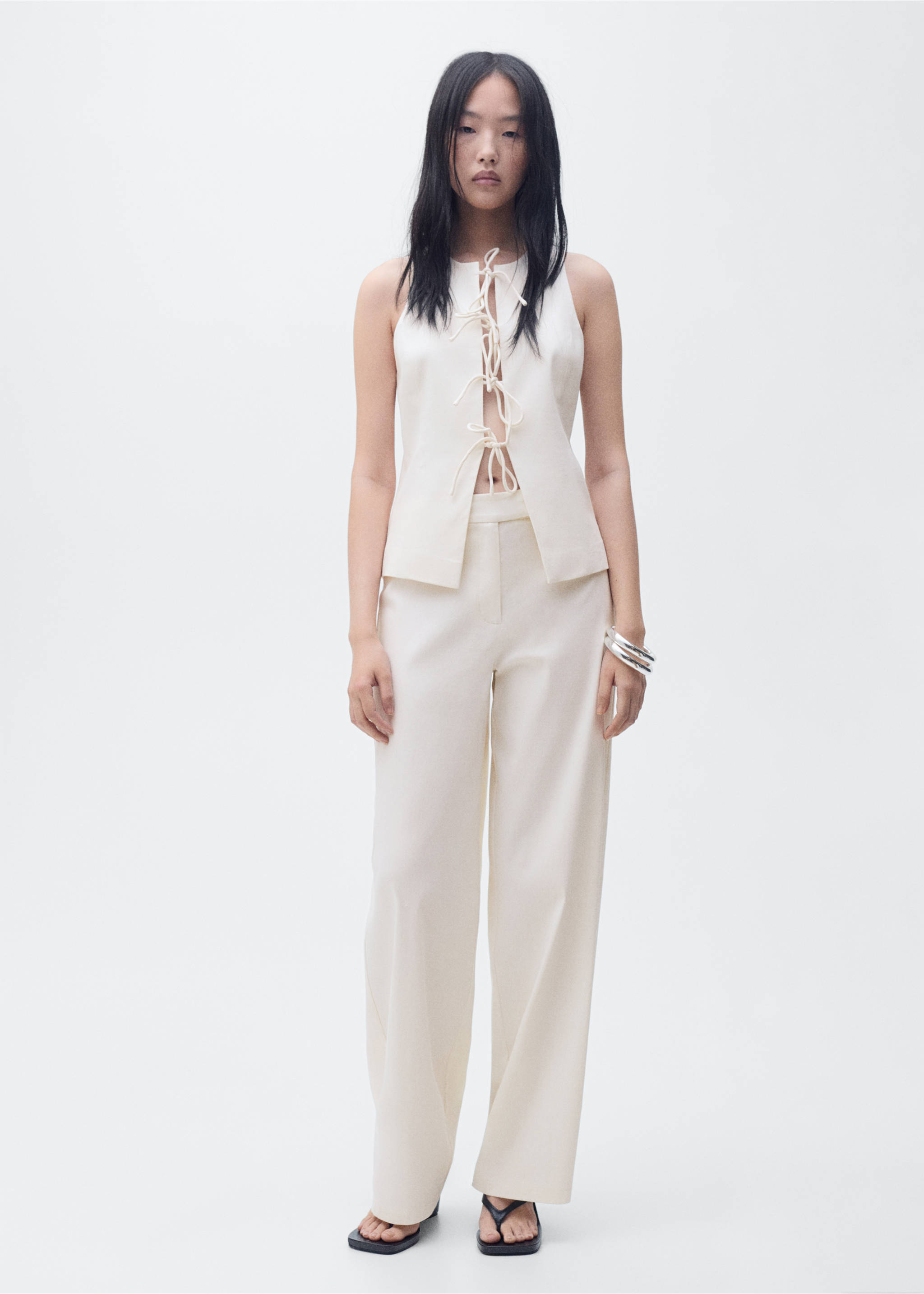 Straight mid-rise trousers - General plane, Ecru. Ref: 87077185-00.