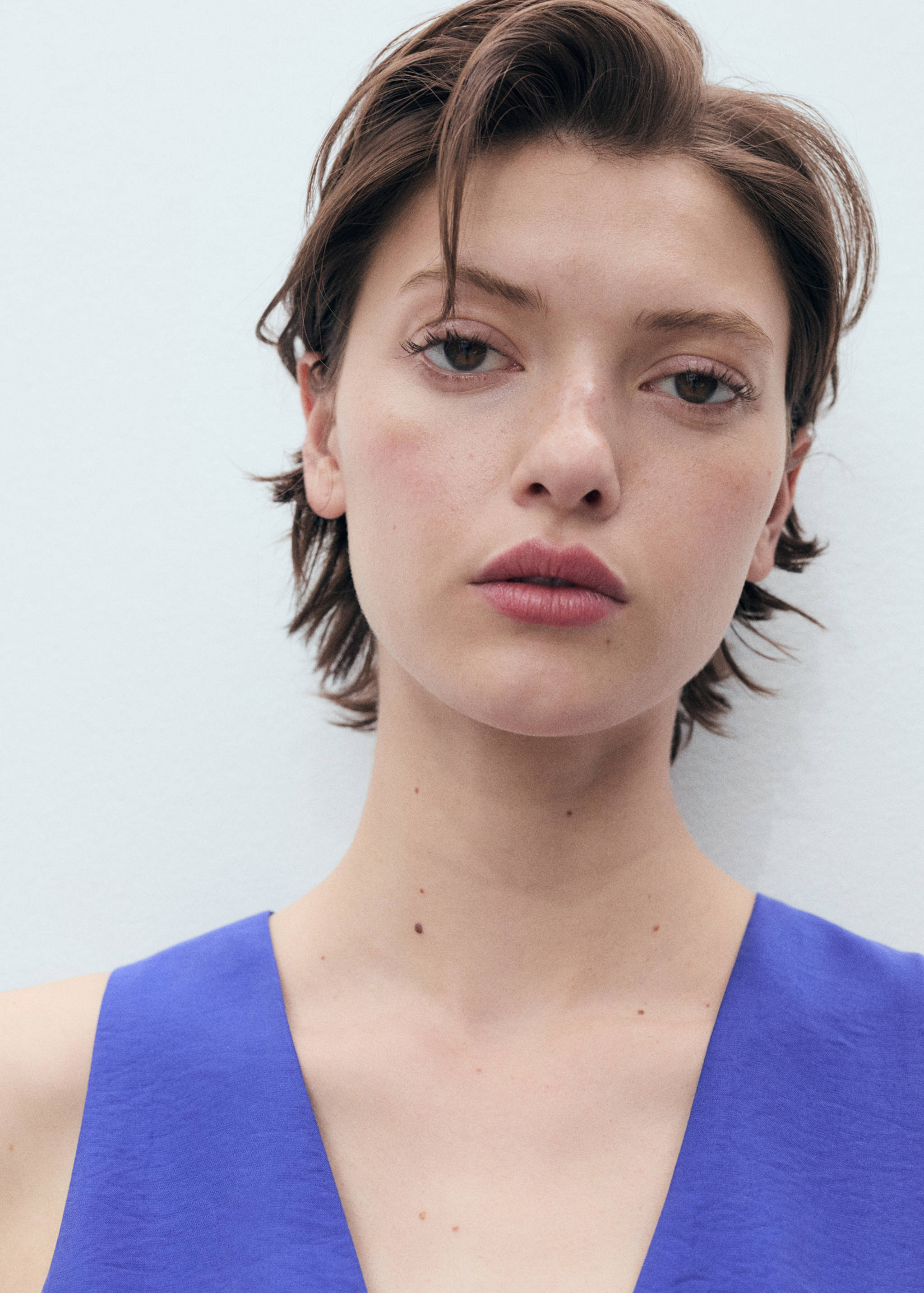 Modal V-neck top - Details of the article 1