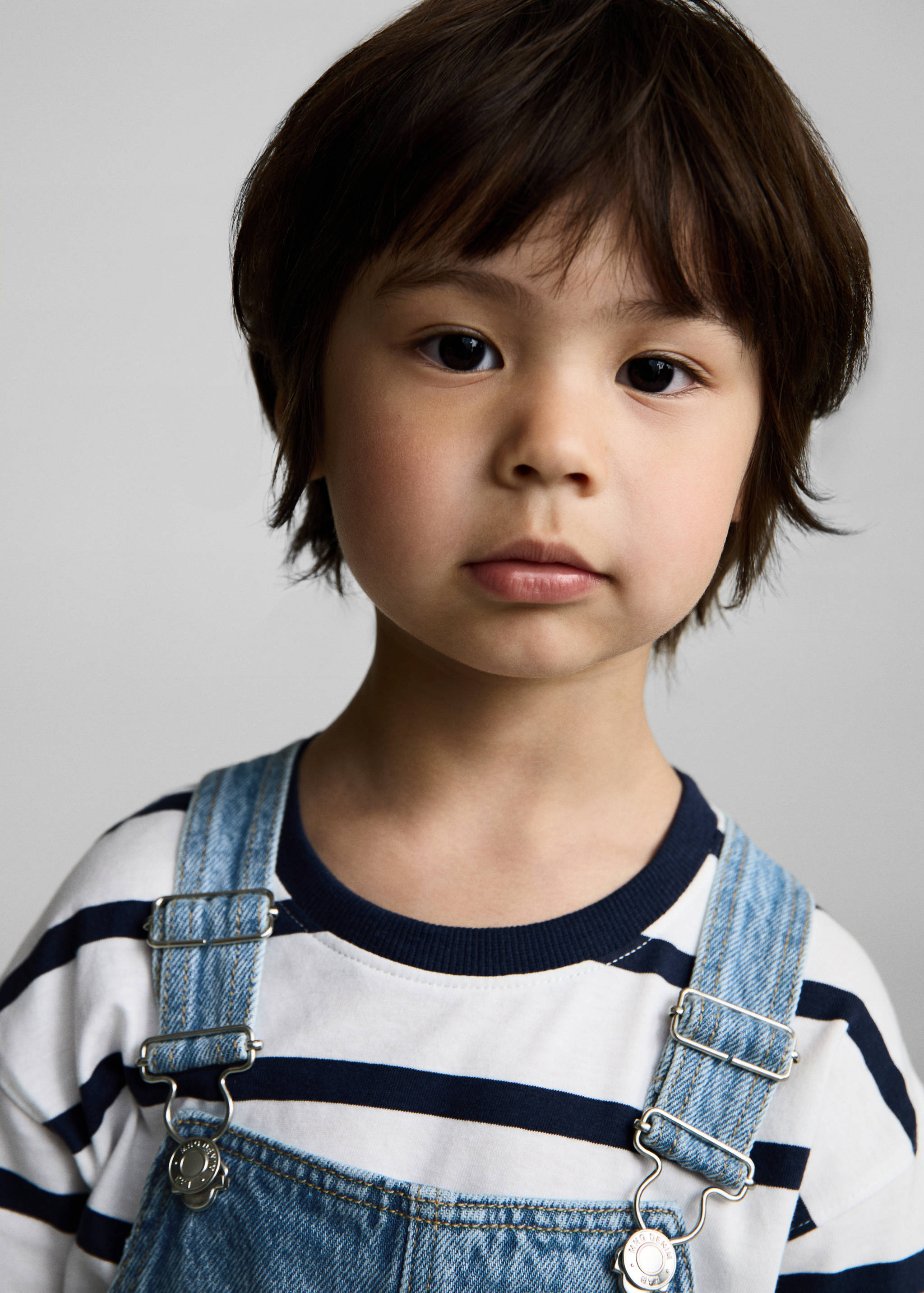 Short denim dungarees - Details of the article 1