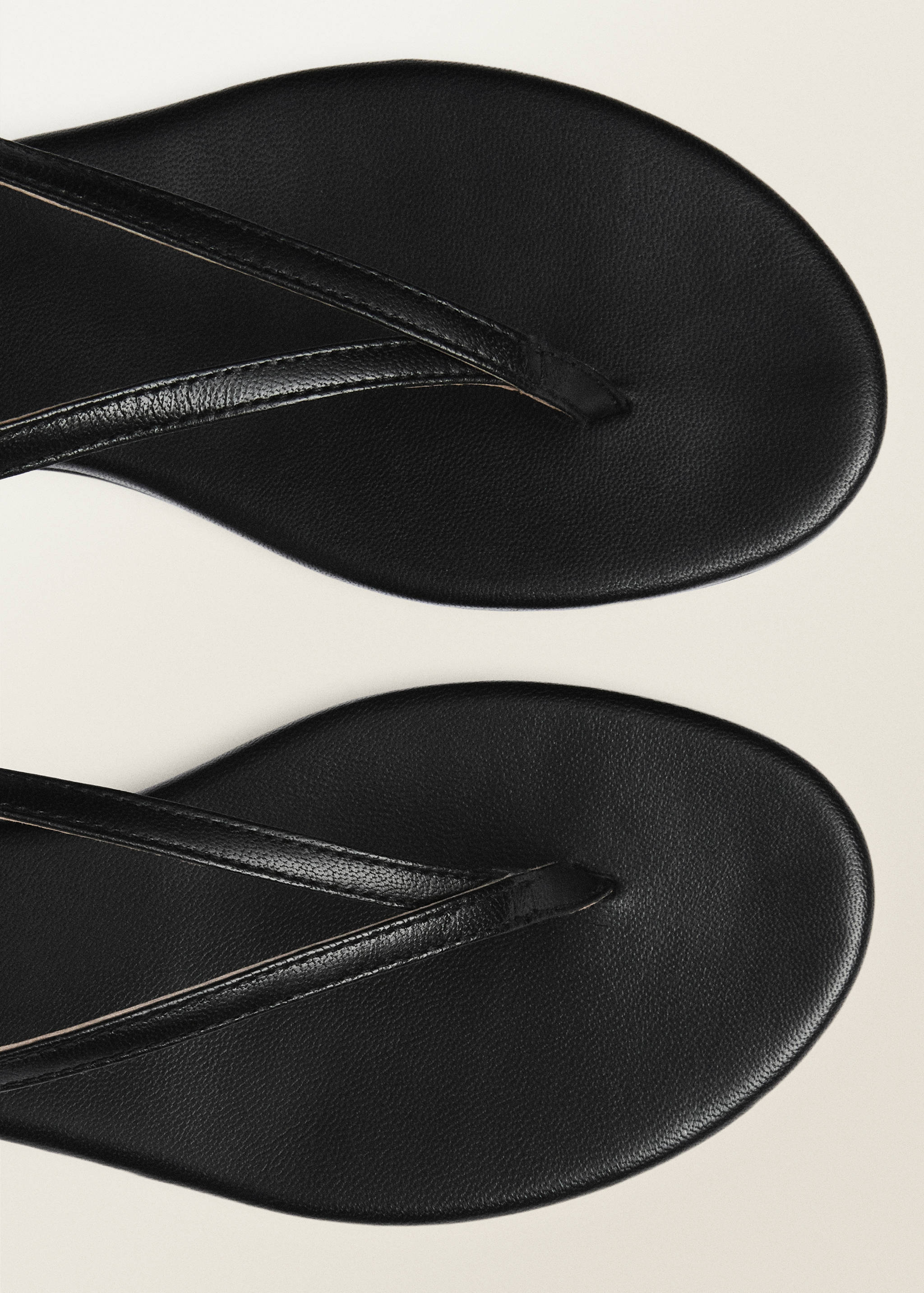 Leather straps sandals - Details of the article 2