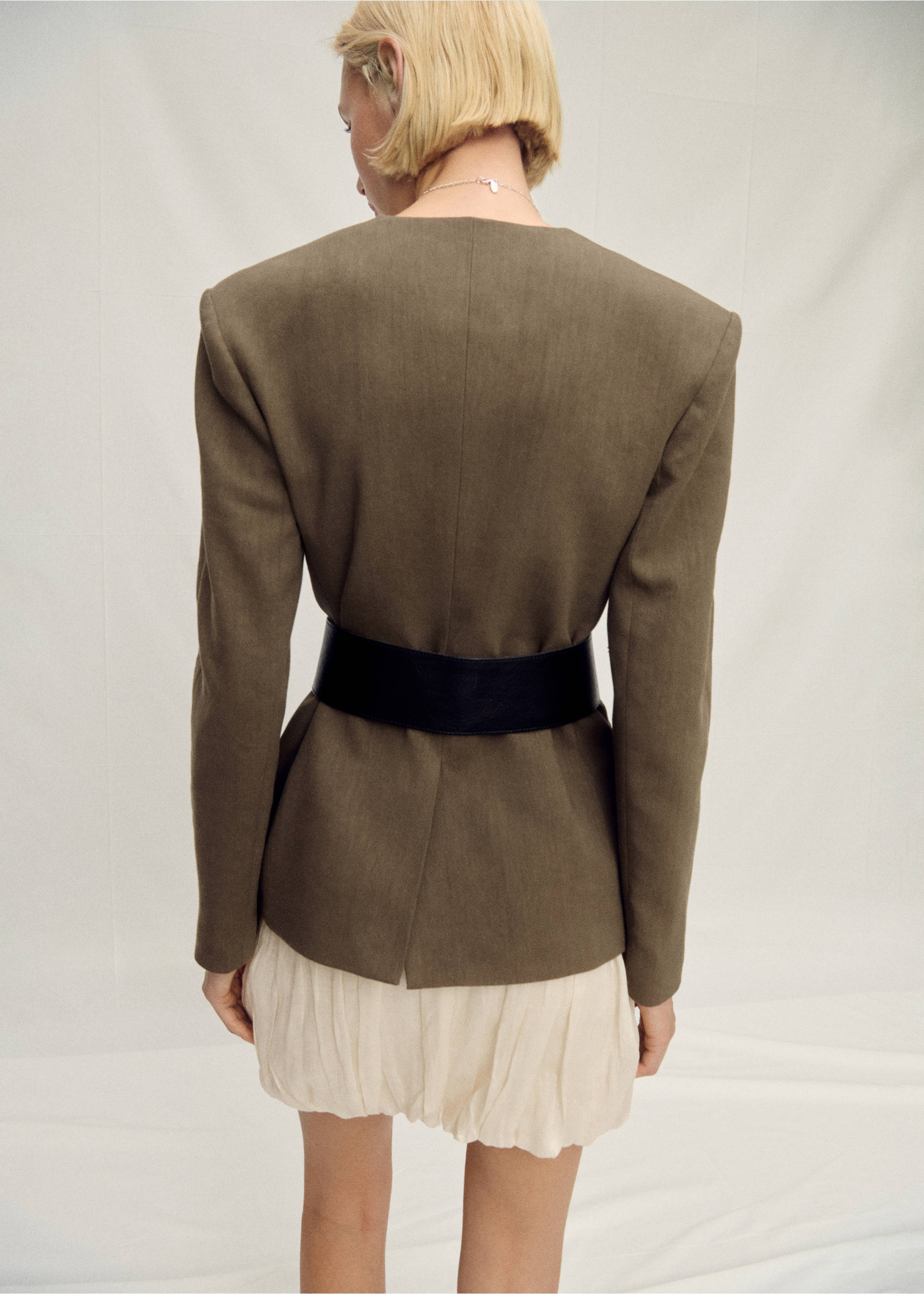 Ramie-Ballonrock - Rückseite des Artikels, Ecru. Ref: 87077717-00.