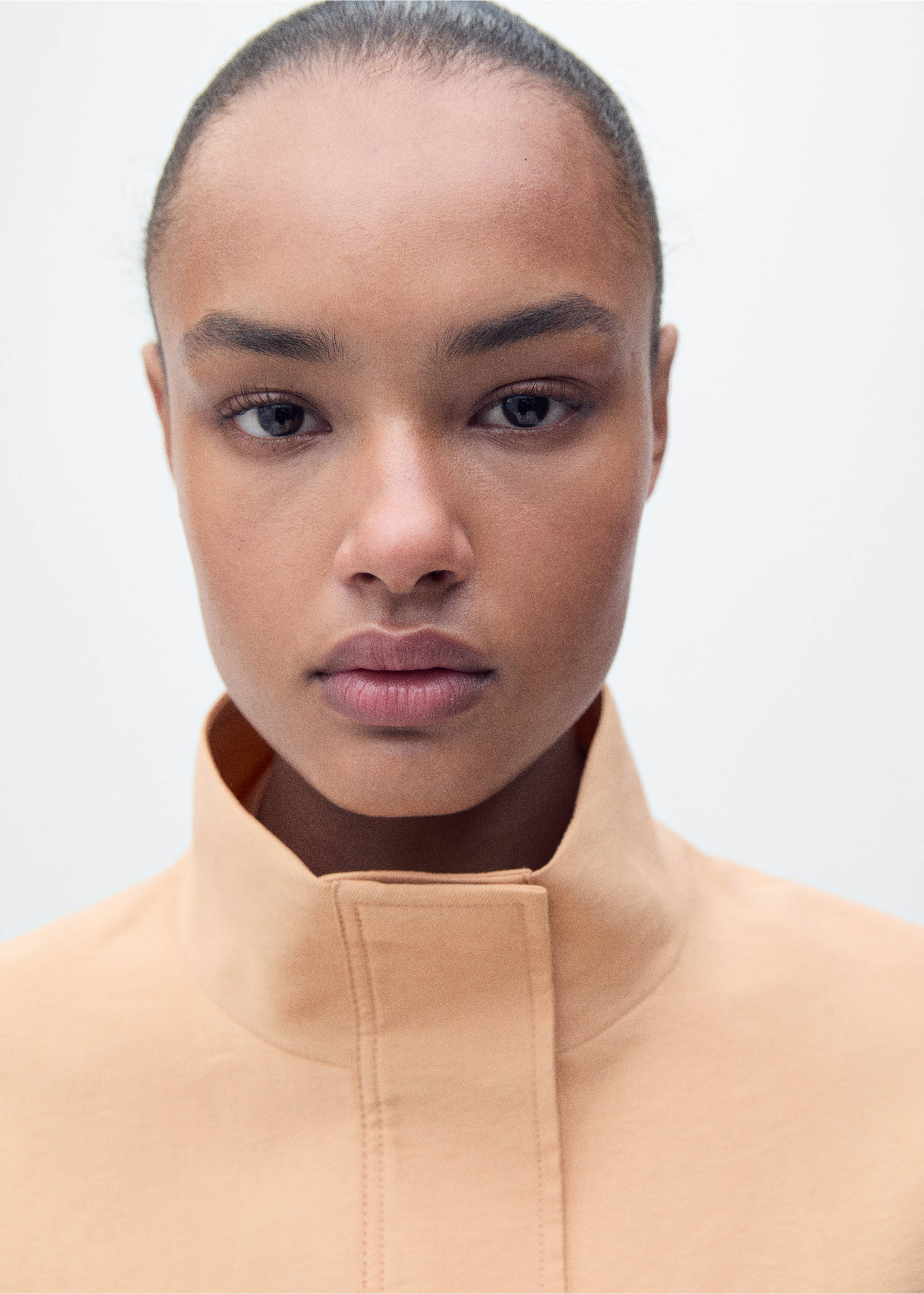 Oversized lyocell jasje met zakken - Detail van het artikel 2, Nude. Ref: 87077719-00.