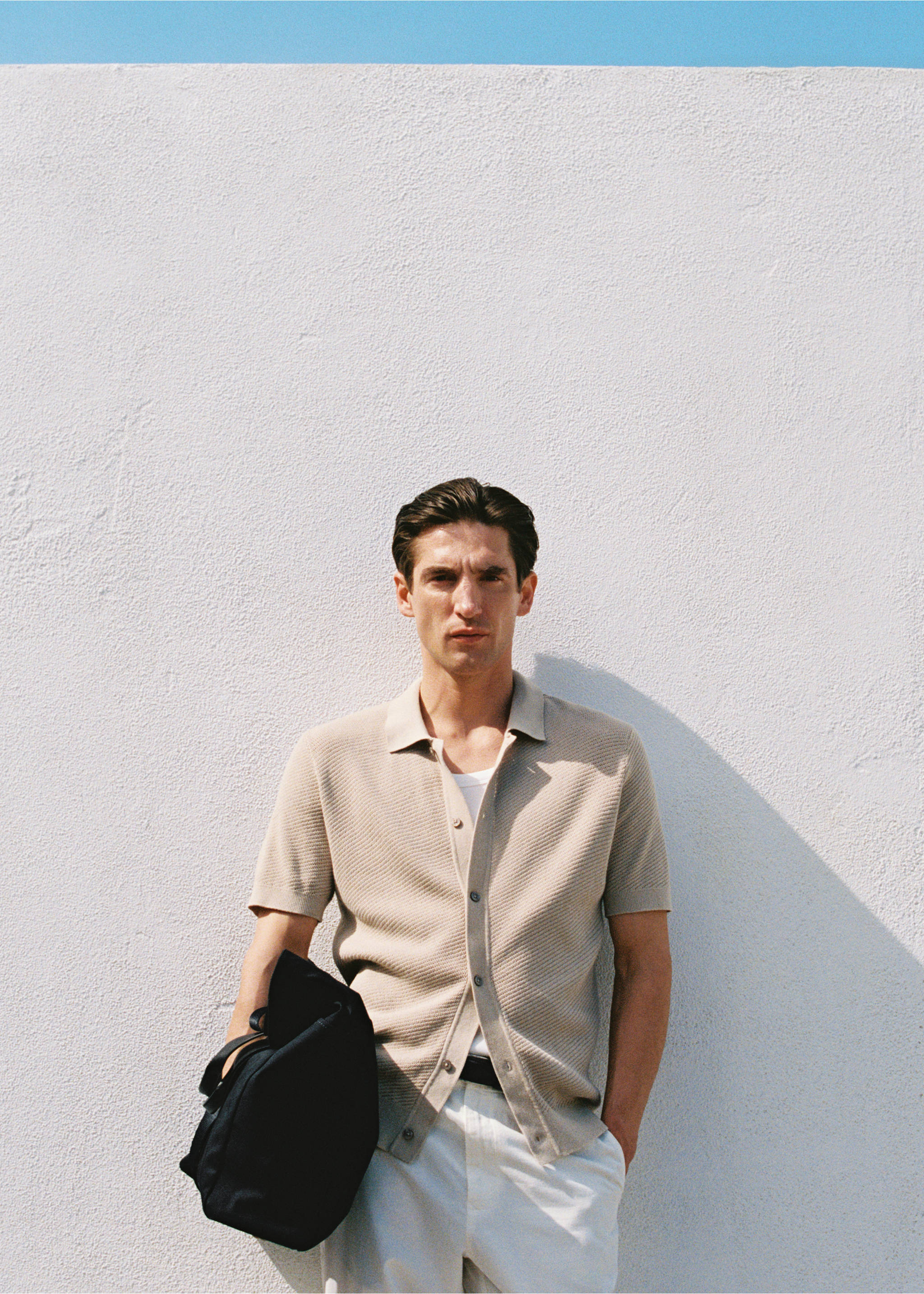 Openwork knitted structured shirt - Details of the article 3, Sand. Ref: 87077897-00.