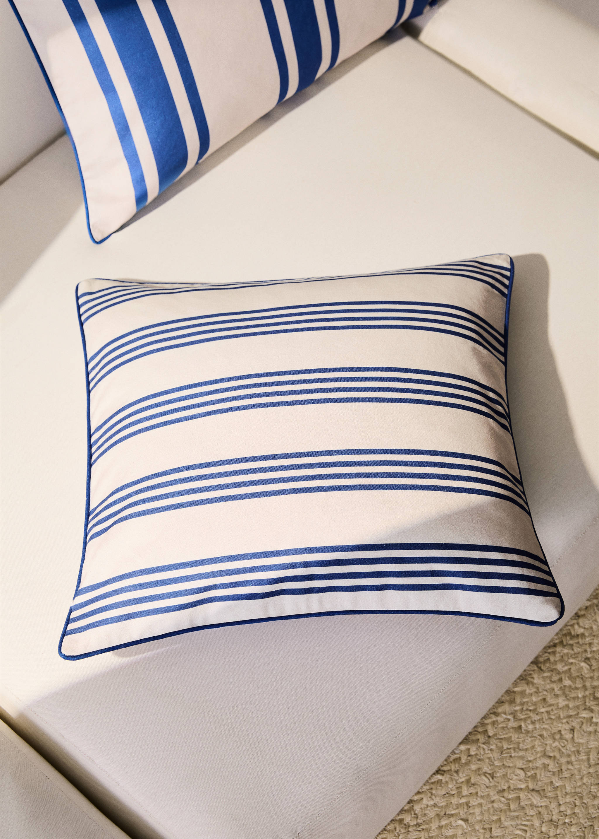 Funda cojín raya estampada impermeable 45x45 cm - Plano general