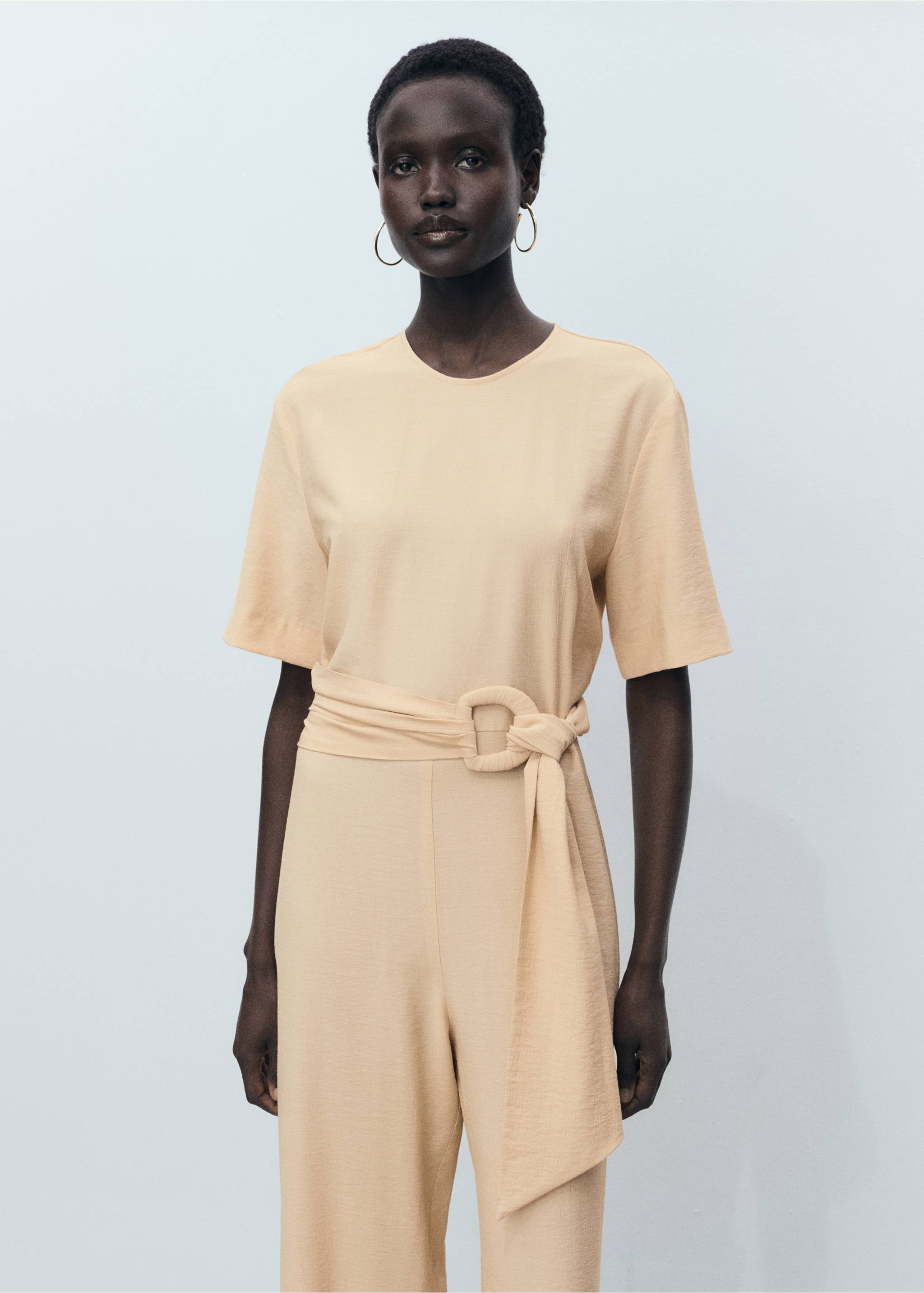 Straight-fit short-sleeved jumpsuit with belt - Medium plane, Ecru. Ref: 87077907-00.
