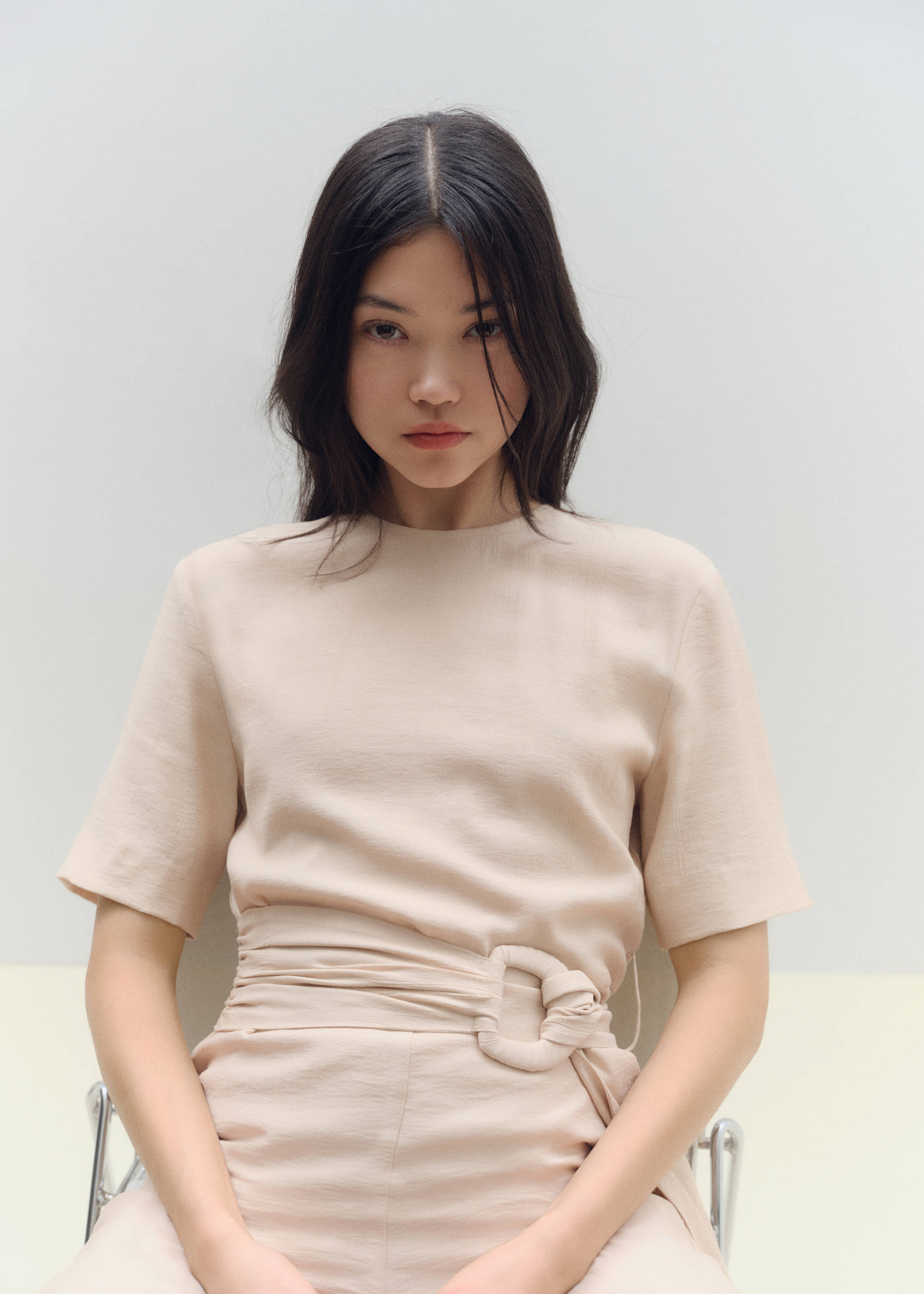 Straight-fit short-sleeved jumpsuit with belt - Details of the article 7, Ecru. Ref: 87077907-00.