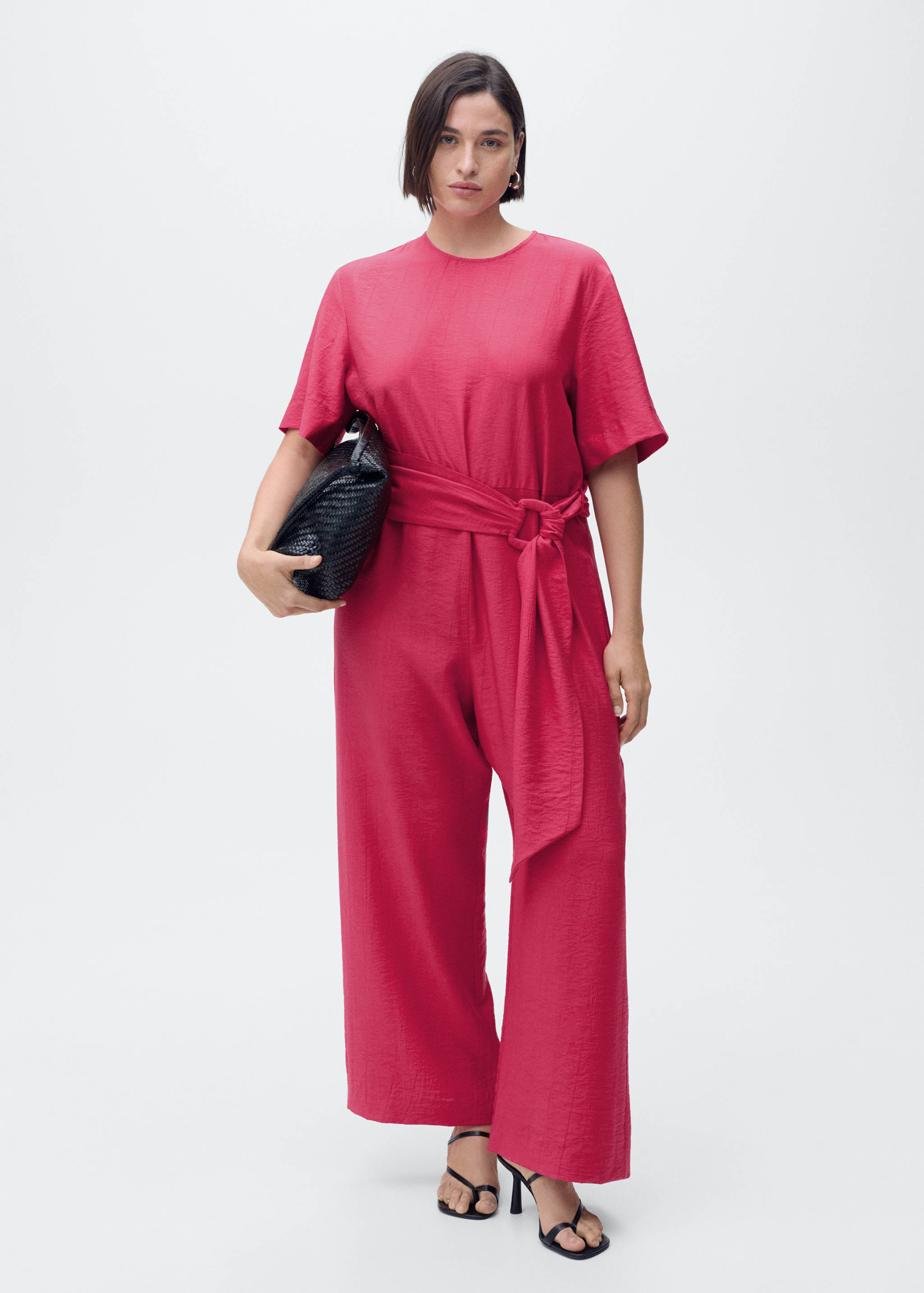 Straight-fit short-sleeved jumpsuit with belt - Details of the article 3