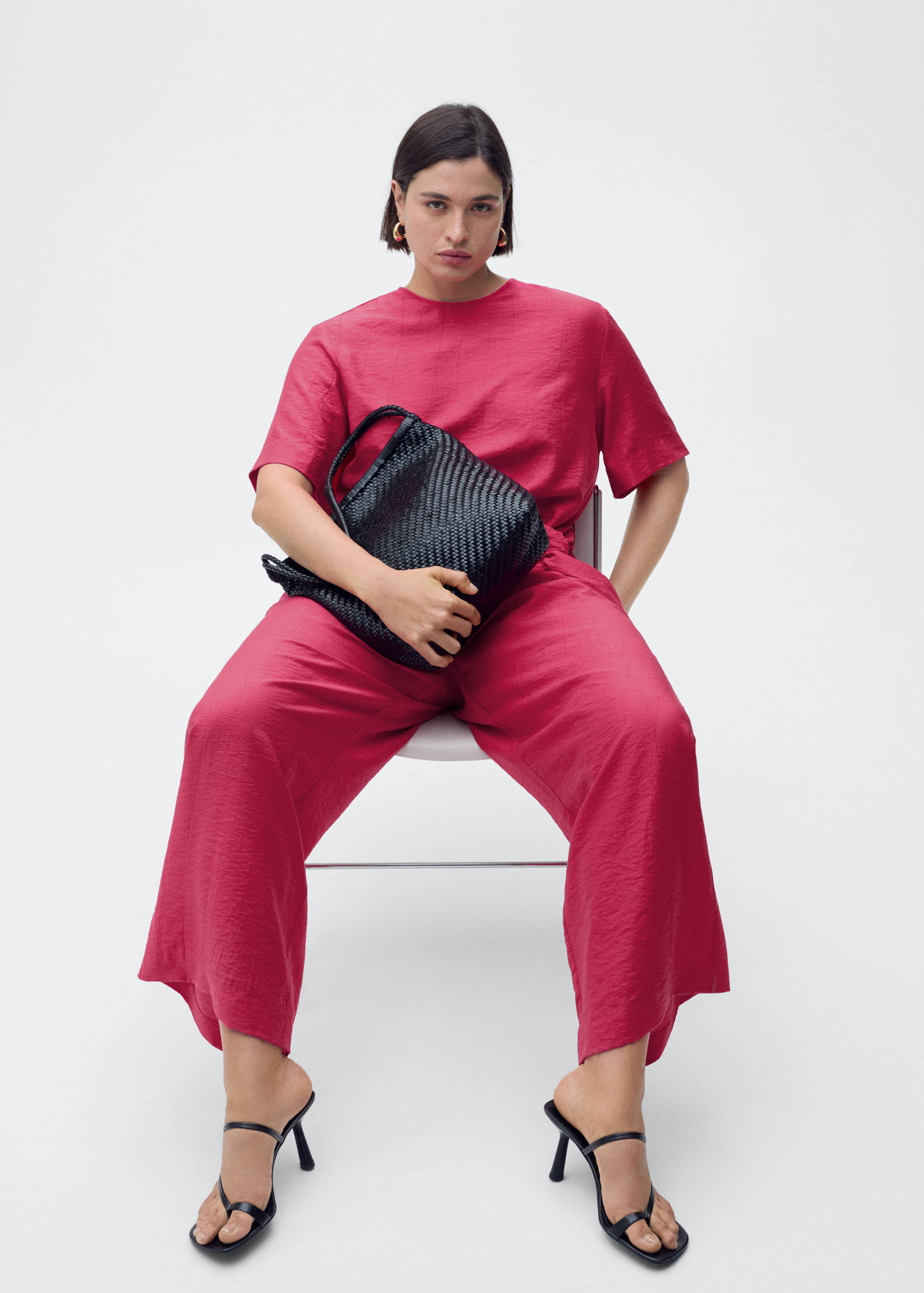 Straight-fit short-sleeved jumpsuit with belt - Details of the article 4