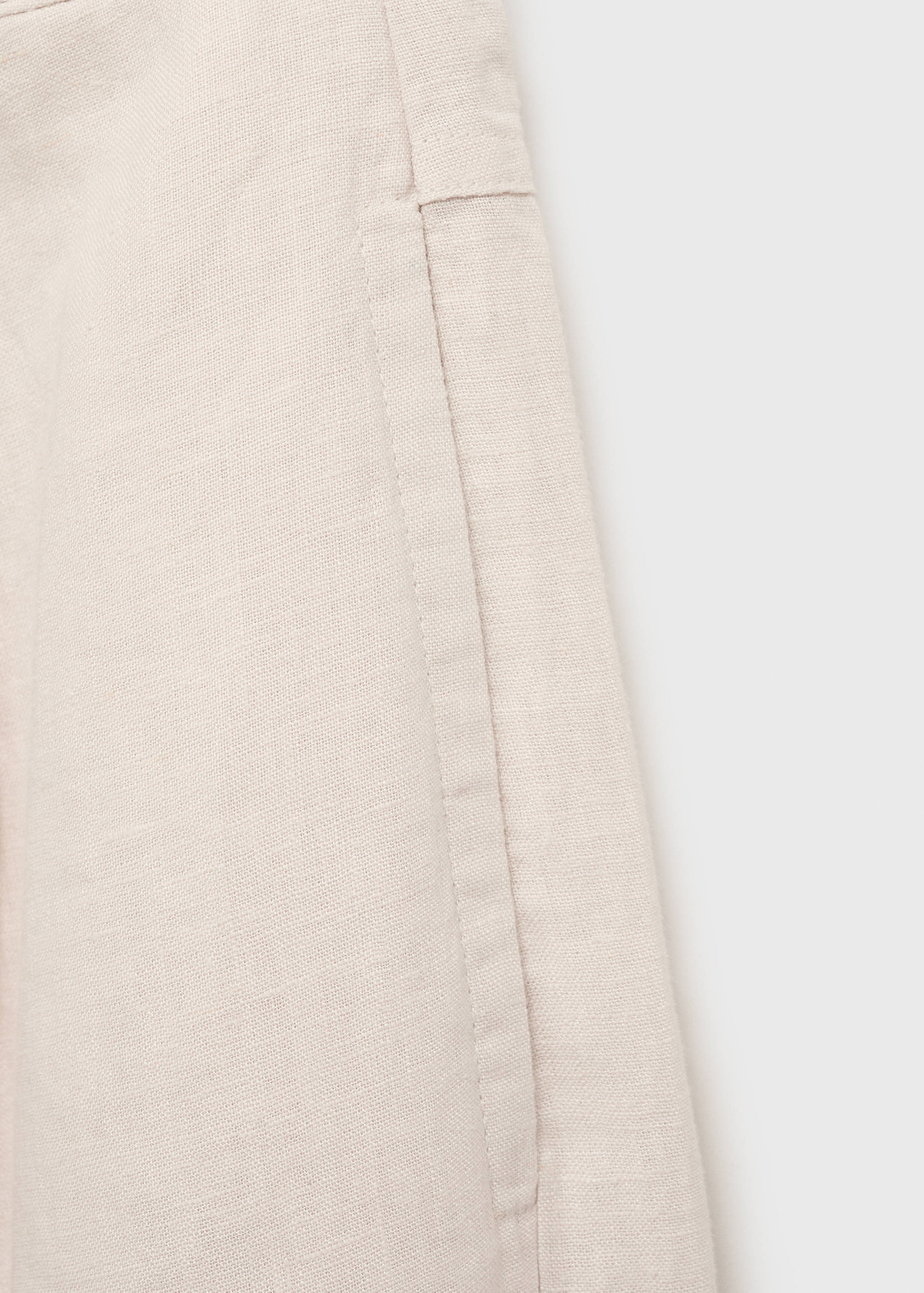Leinenhose mit Perlmuttknopf - Detail des Artikels 8