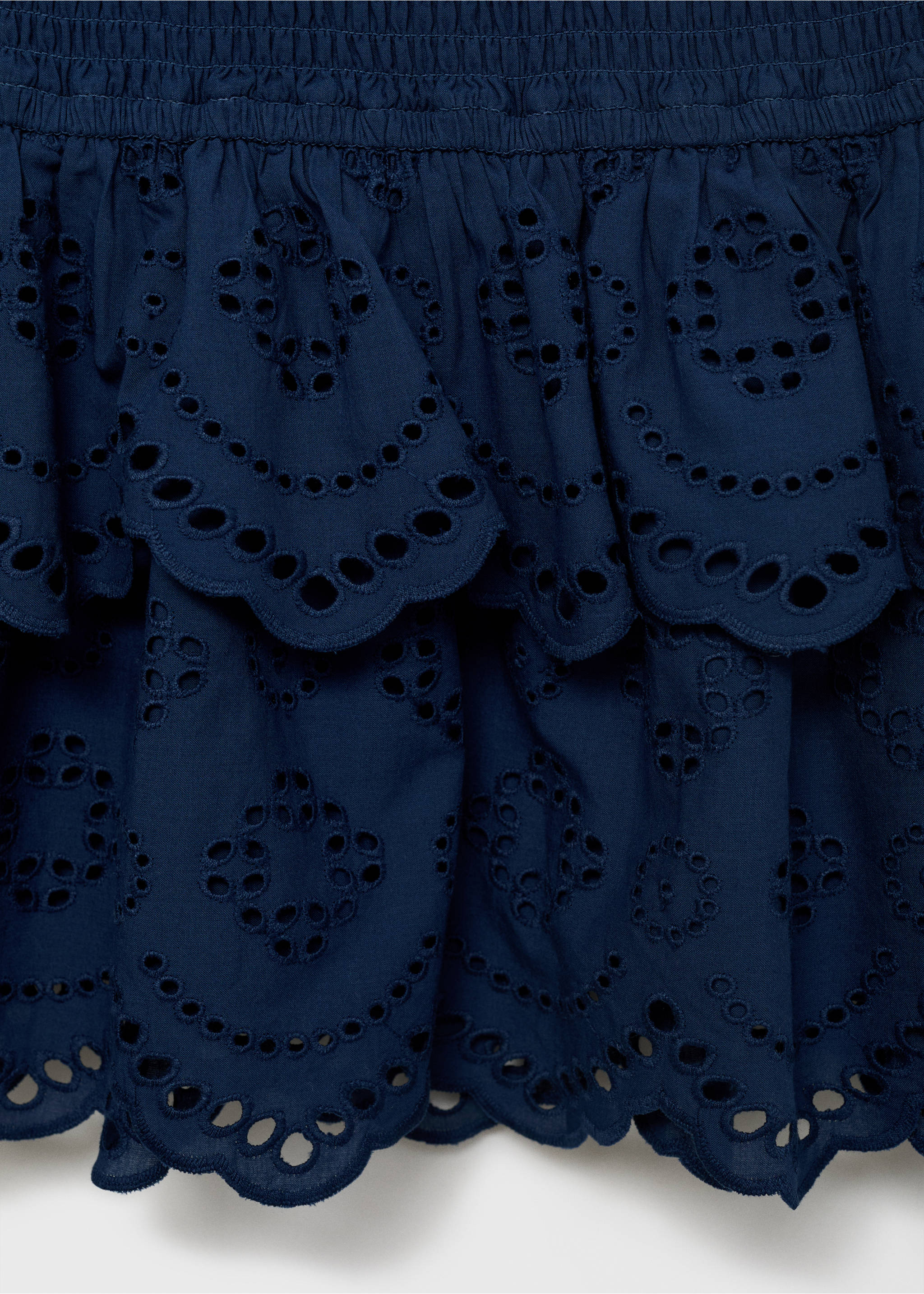 Rüschenrock mit Schweizer Stickerei - Detail des Artikels 8, Marineblau. Ref: 87078263-00.
