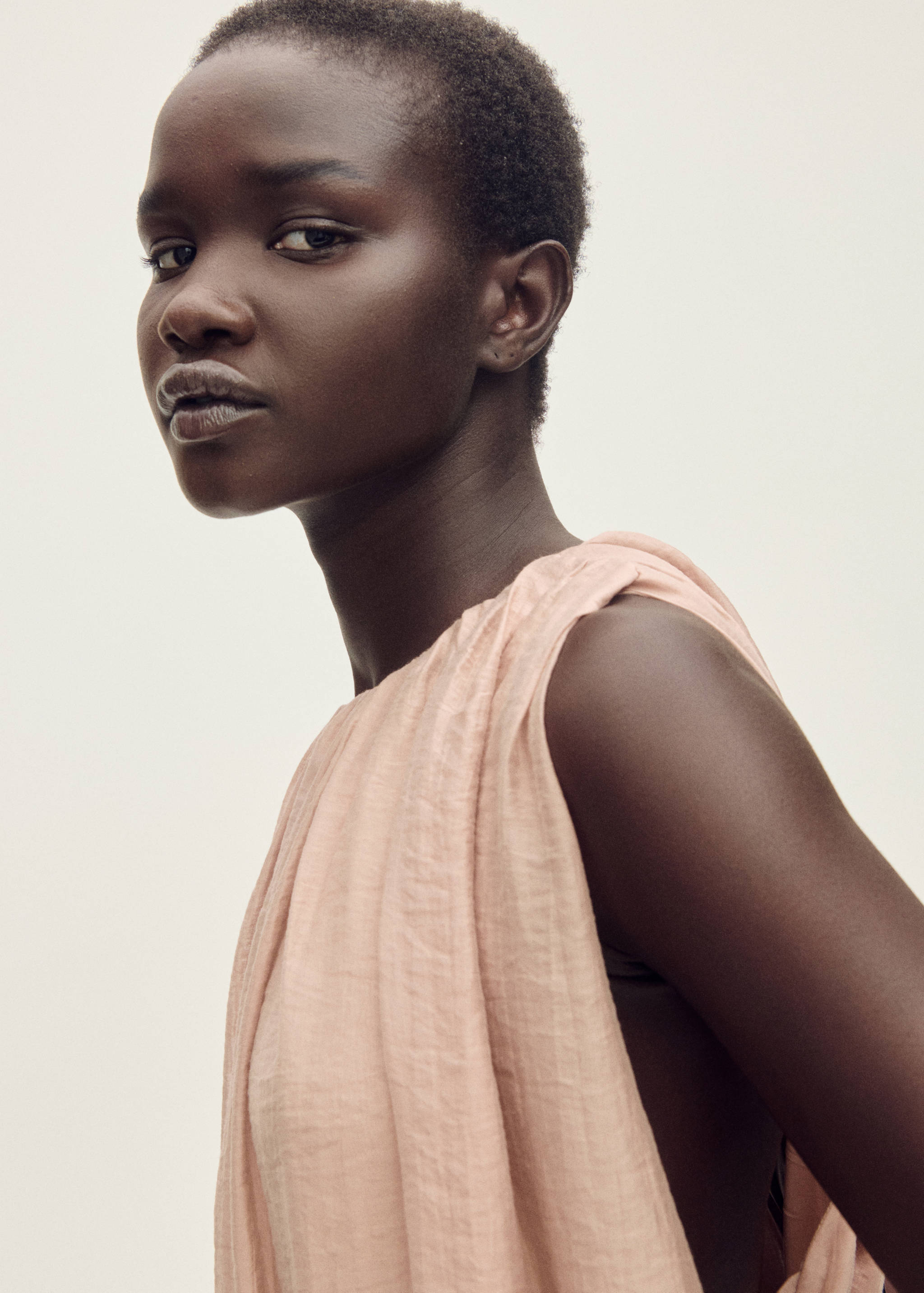 Gathered dress with puffed hem - Details of the article 1