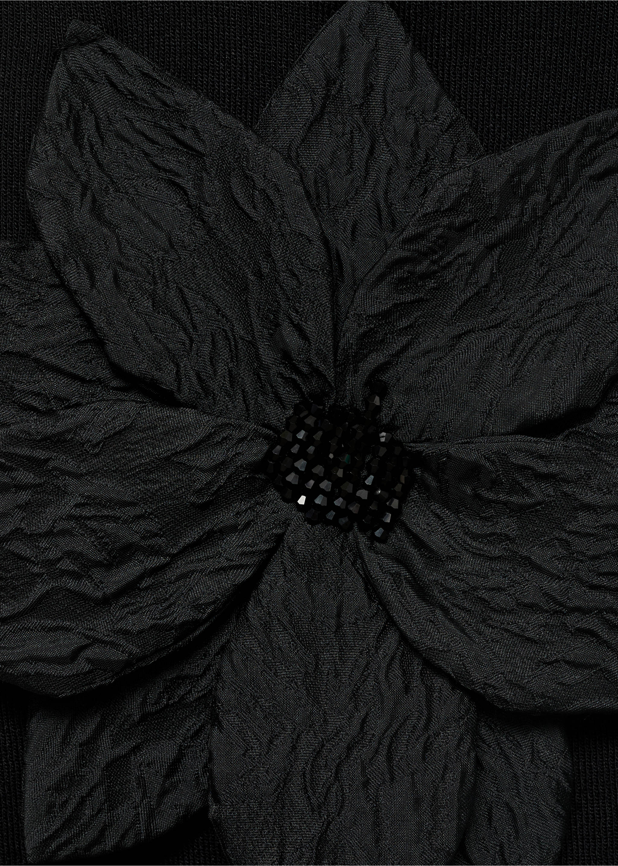 Top punt tirants maxi flor - Detall de l'article 8, Negre. Ref: 87078648-00.
