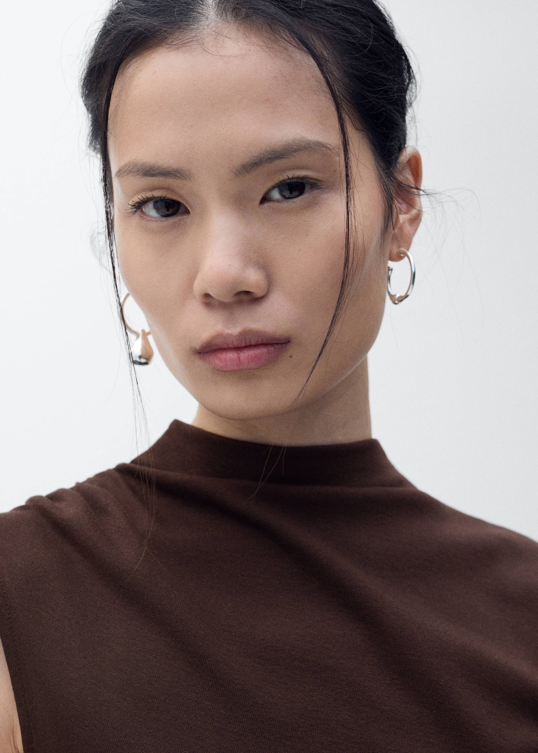 Draped dress with perkins collar - Details of the article 1