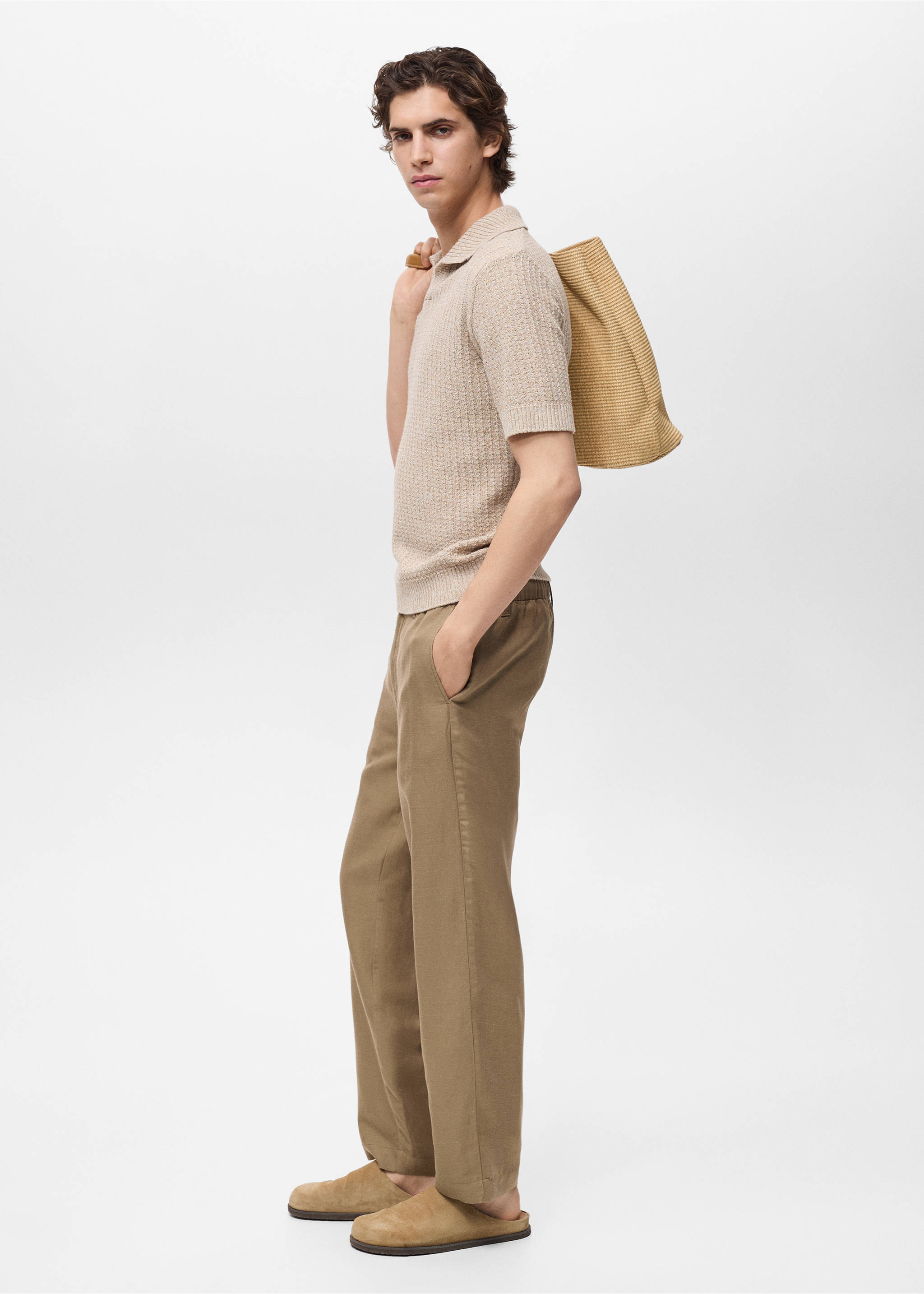 Linen-blend trousers with an elastic waistband - Details of the article 2, Ochre. Ref: 87079204-00.