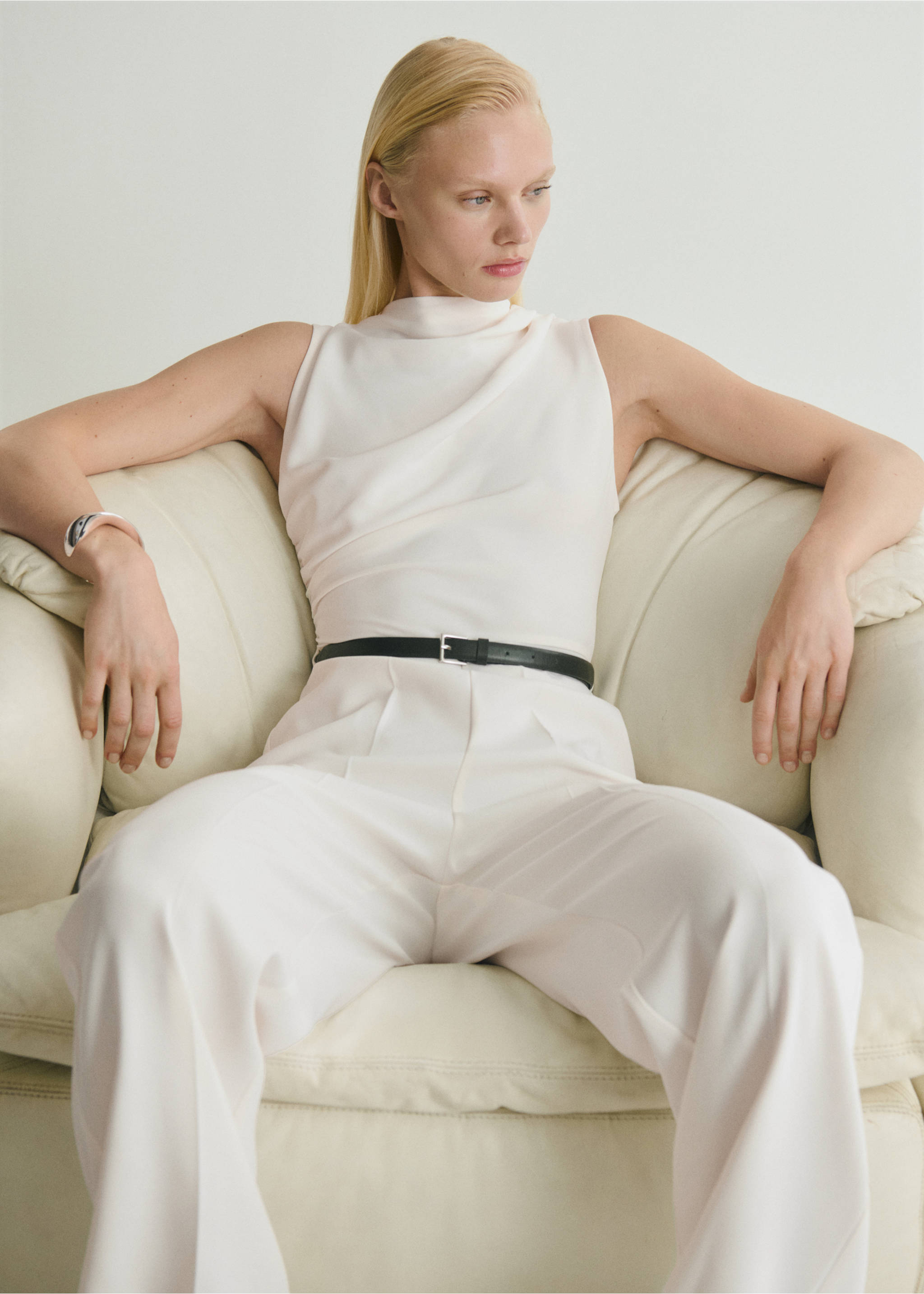 Long jumpsuit with draped neck and belt - Details of the article 3, Off White. Ref: 87079220-00.