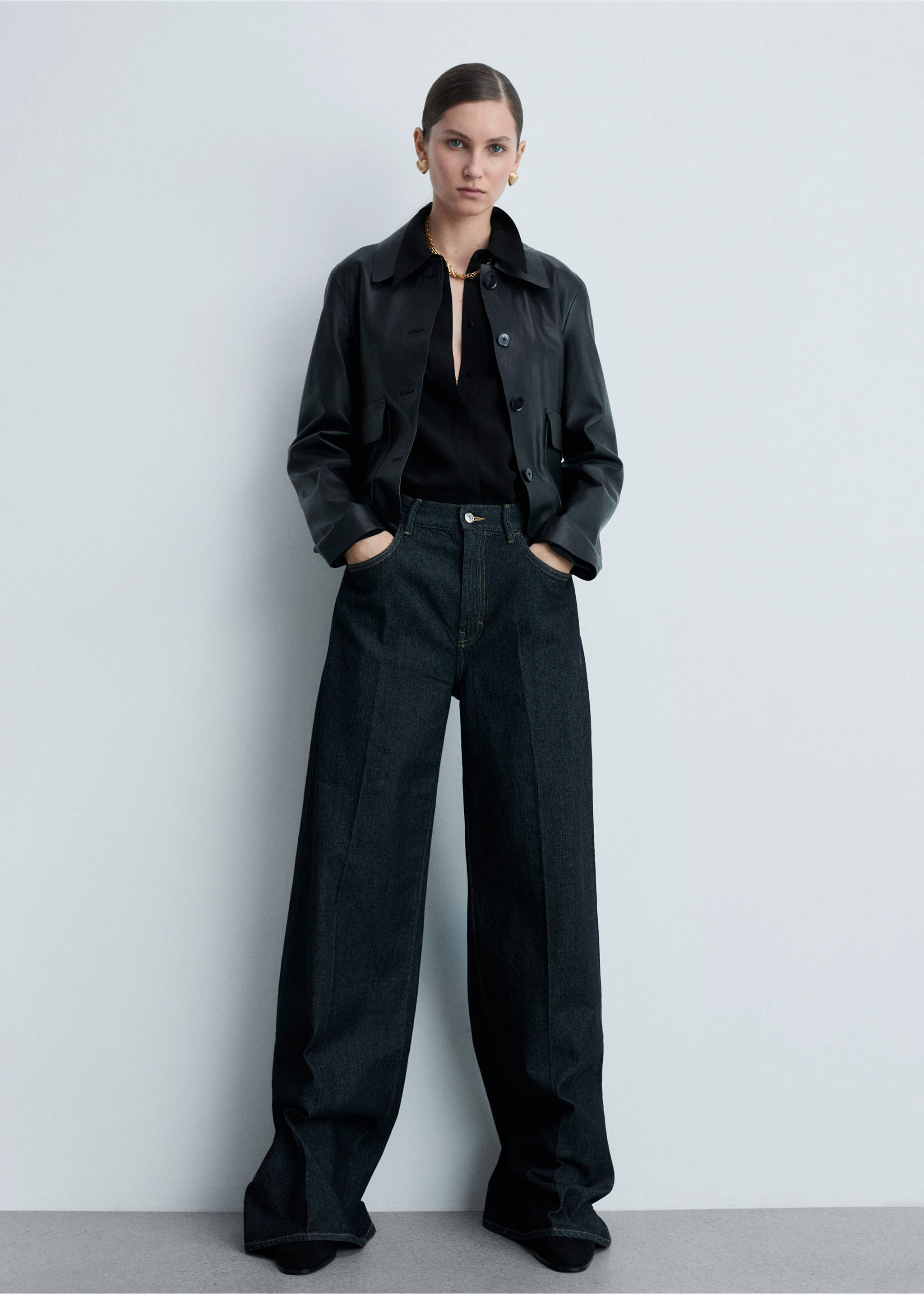 Stivaletti tacco blocco pelle scamosciata - Piano generale, Nero. Ref: 87080415-00.