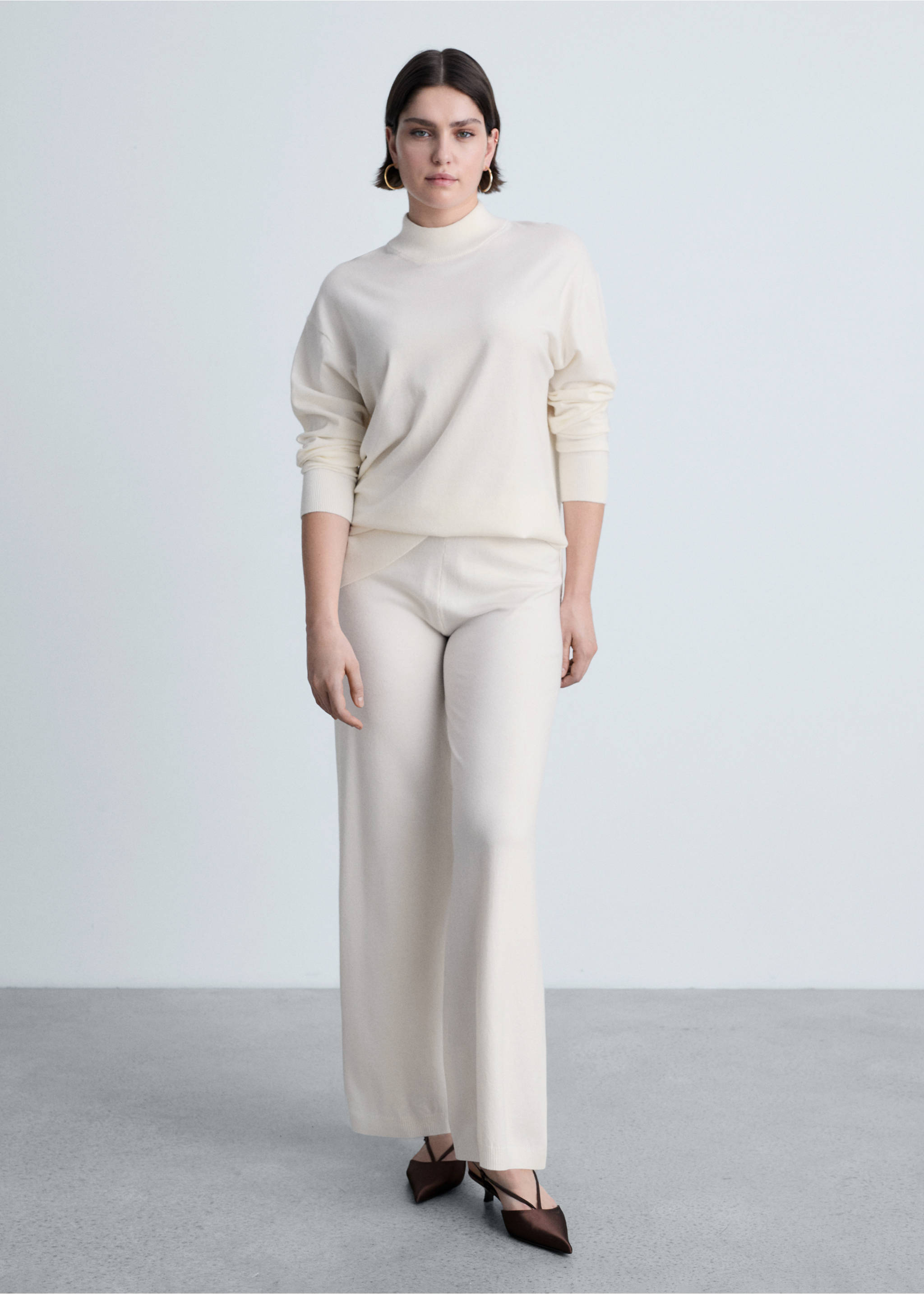Pantalon large maille fine - Détail de l'article 3, Écru. Ref: 87080425-00.